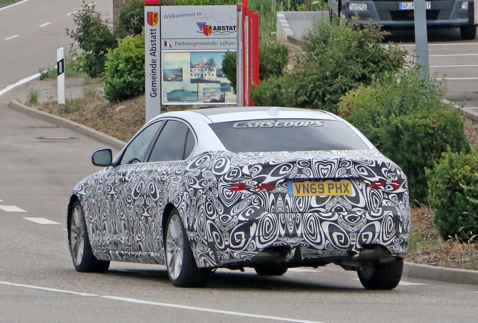 2021 Jaguar XF L And Sportbrake Come Out Of Hiding, Get Caught Out In The Open