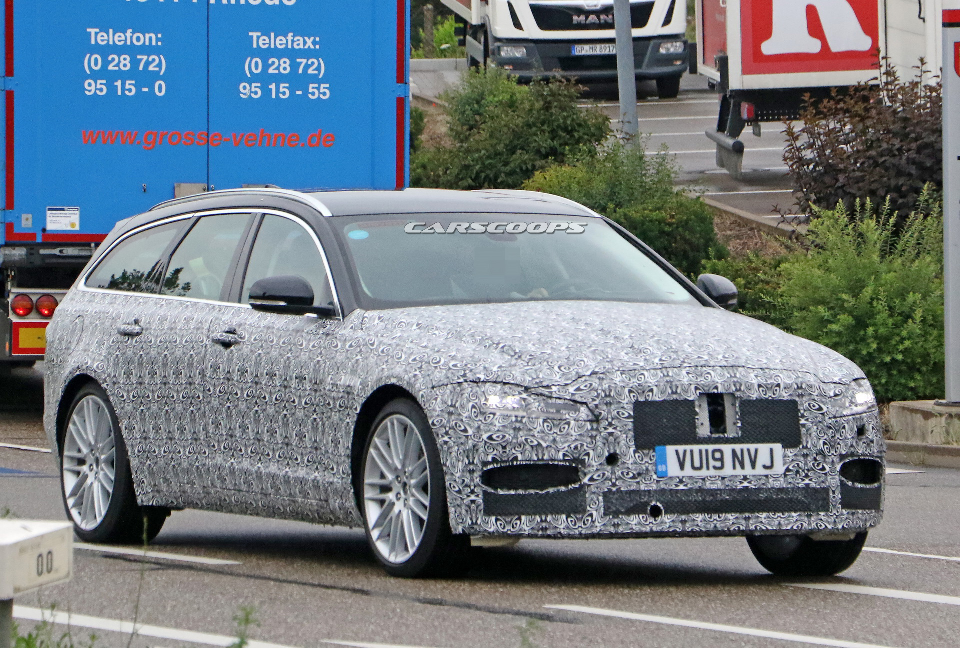2021 Jaguar XF L And Sportbrake Come Out Of Hiding, Get Caught Out In The Open