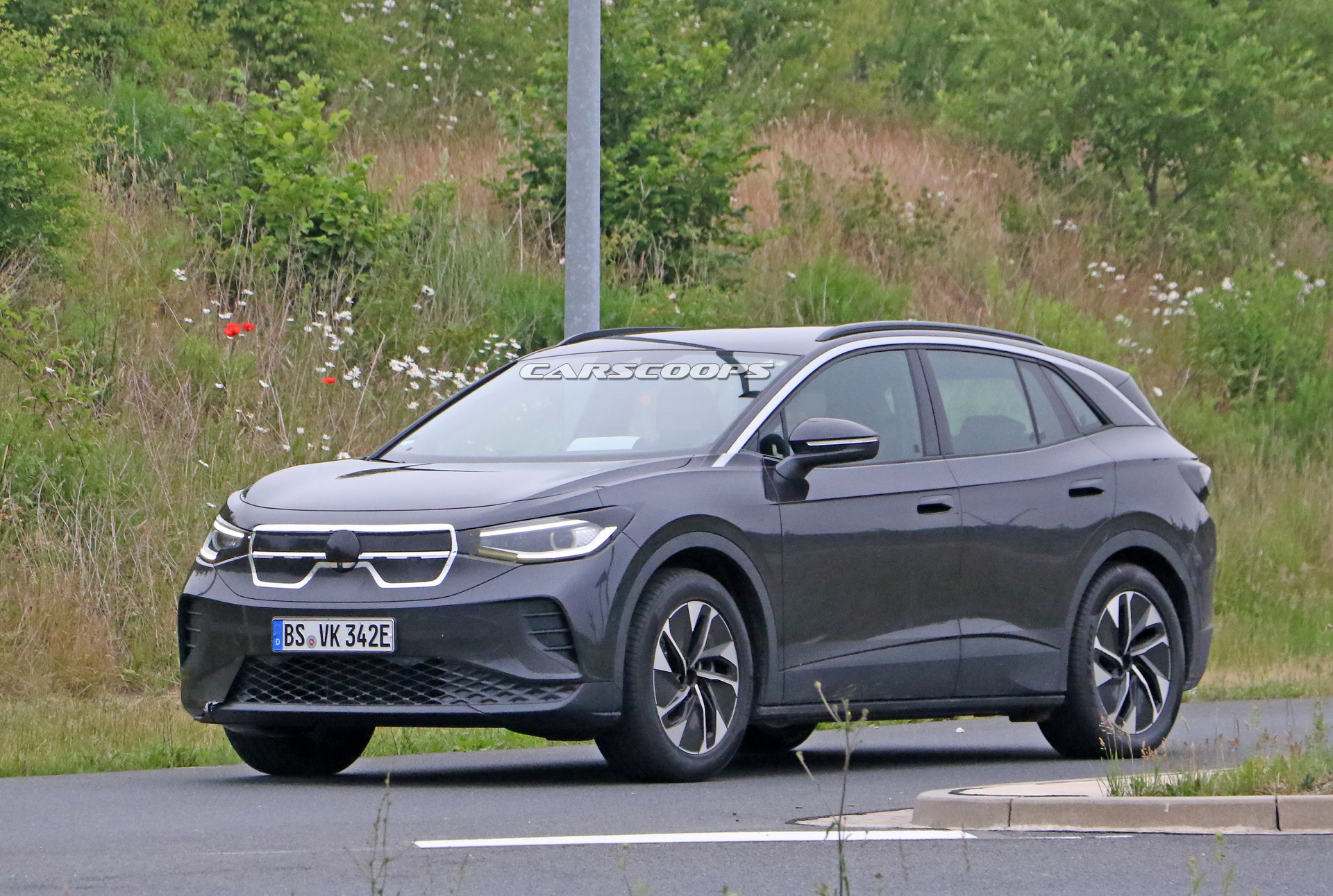 Cheeky 2021 Volkswagen ID.4 Electric Crossover Is Now Disguised As A Kia