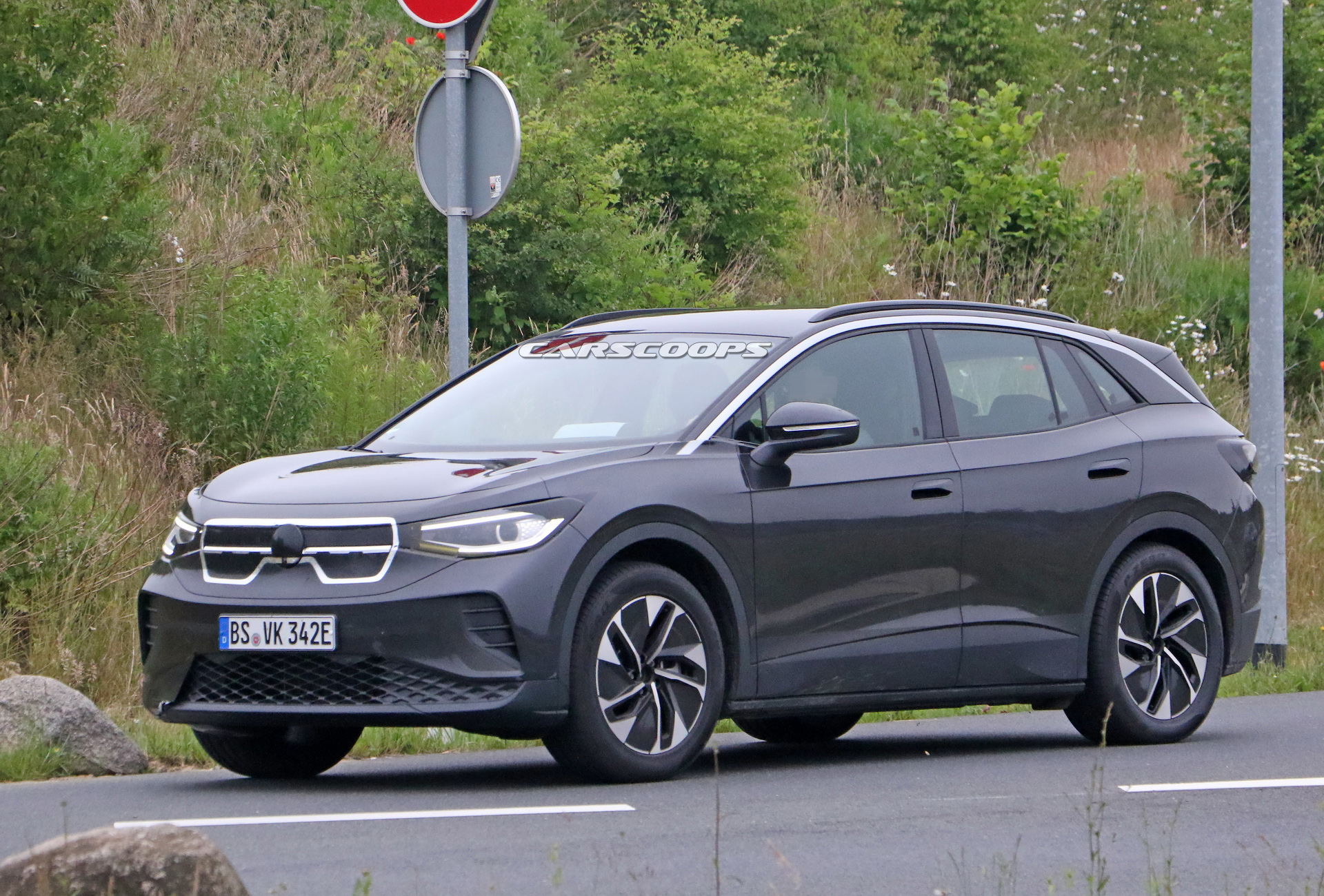 Cheeky 2021 Volkswagen ID.4 Electric Crossover Is Now Disguised As A Kia