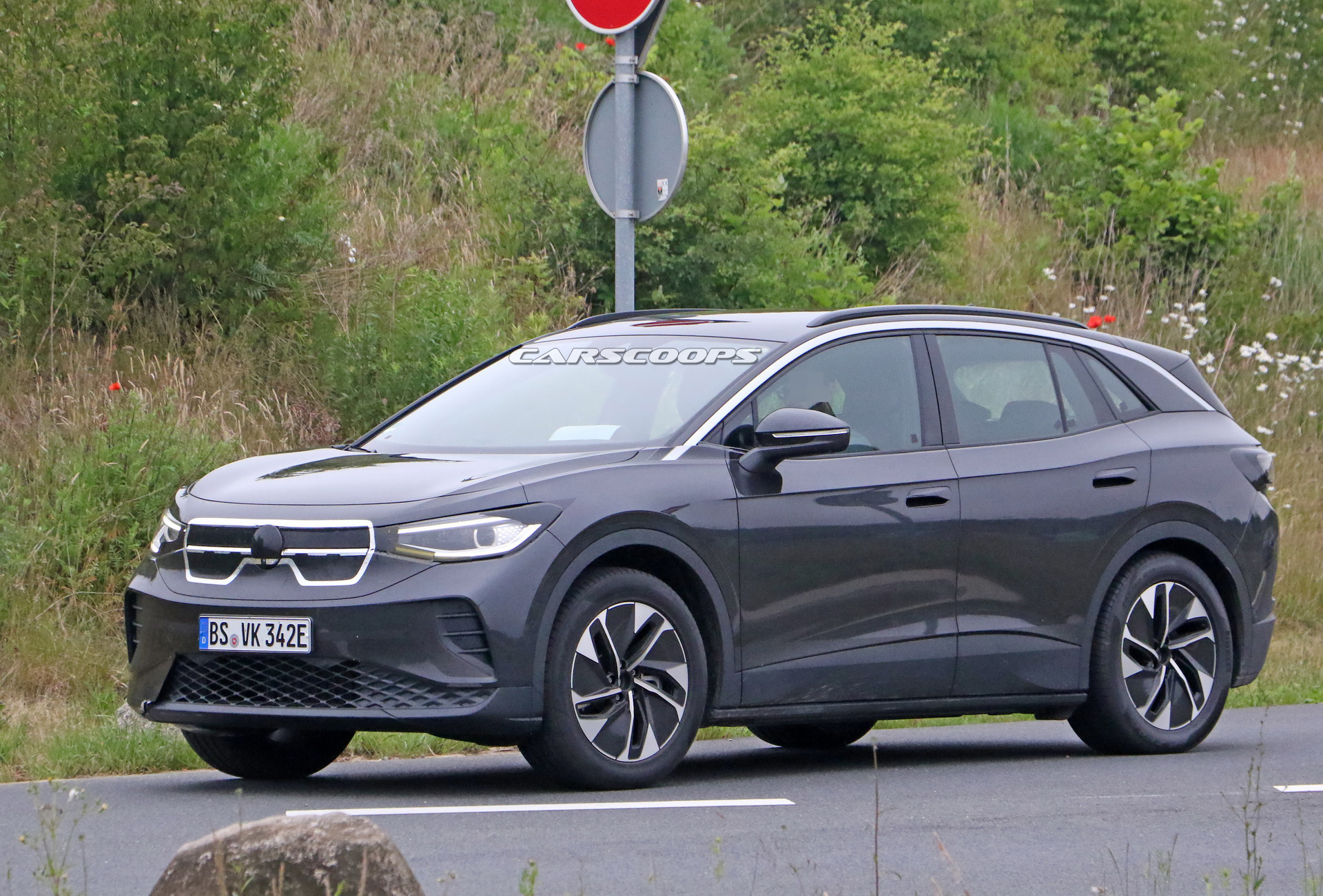 Cheeky 2021 Volkswagen ID.4 Electric Crossover Is Now Disguised As A Kia