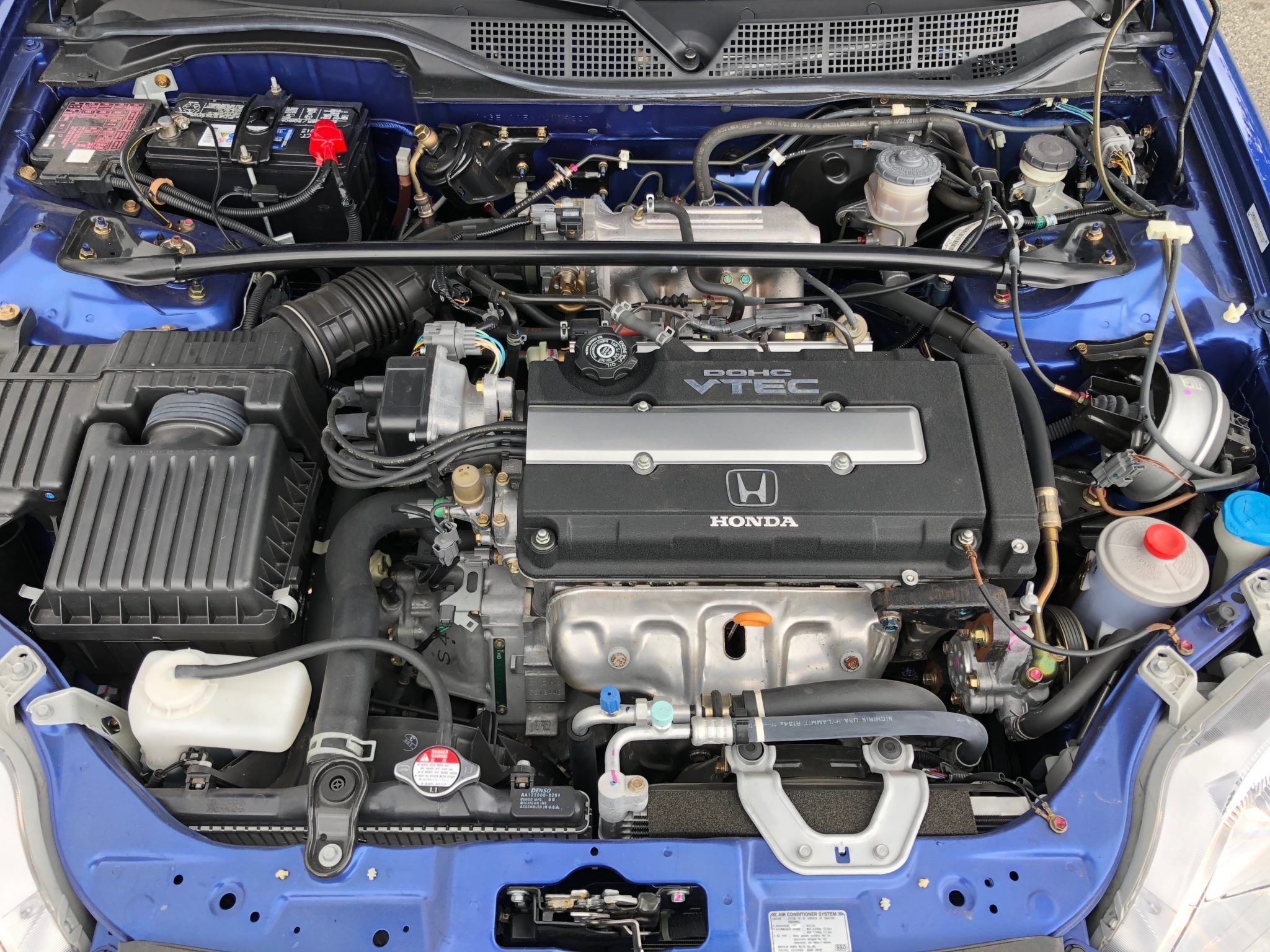 Pristine 2000 Honda Civic Si Sells For An Insane $50,000