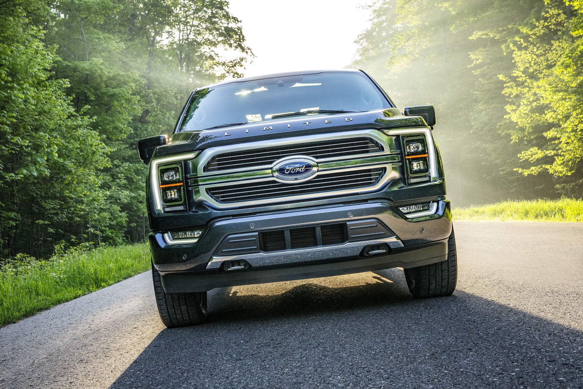 2021 Ford F-150 Leaps Into The Future With New Design And Tech