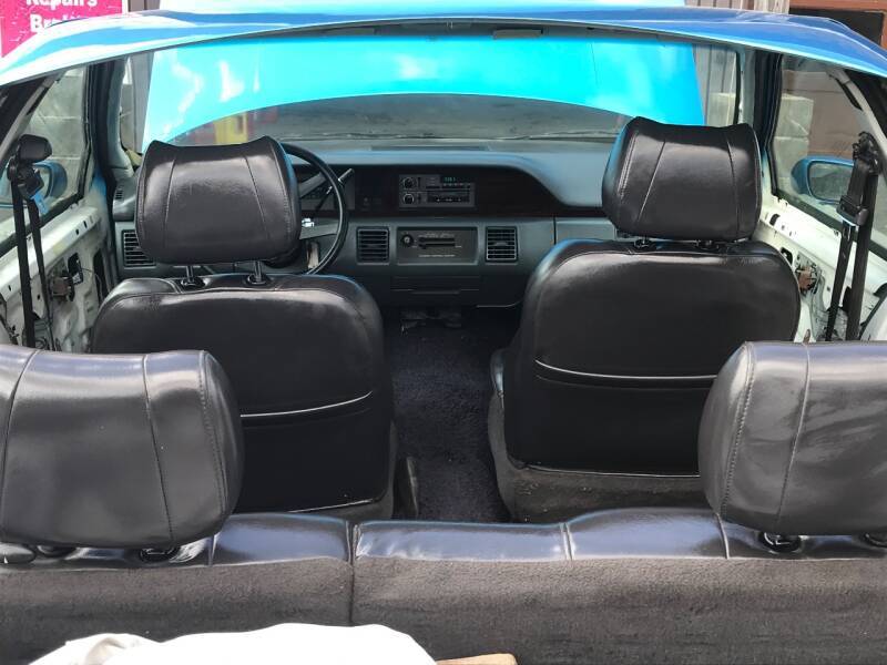 Four-Seater Chevrolet Caprice ‘El Camino’ Needs A Top For Its Rear Passengers