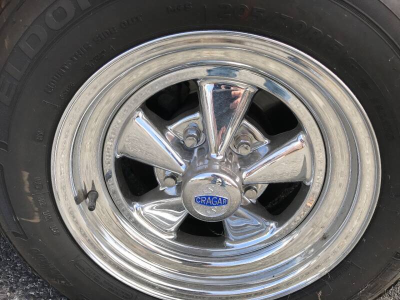 Four-Seater Chevrolet Caprice ‘El Camino’ Needs A Top For Its Rear Passengers