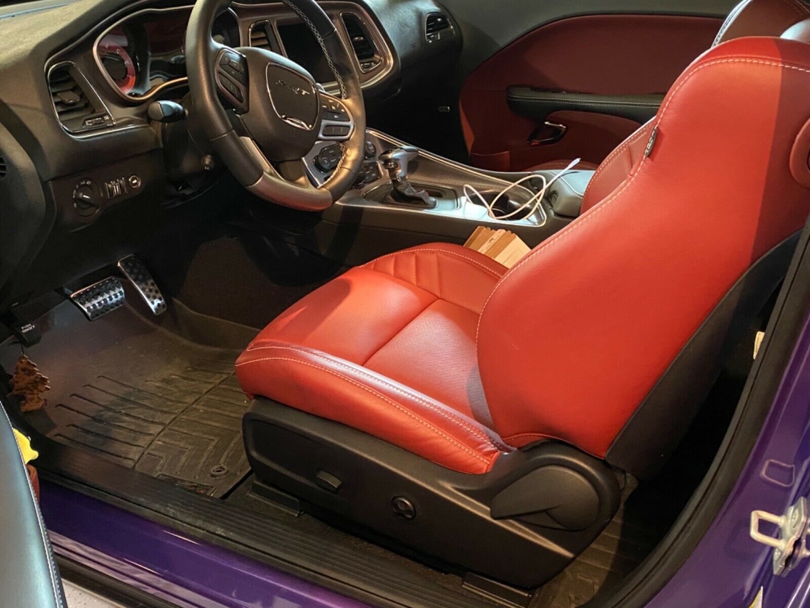This Dodge Challenger Hellcat Redeye’s Paintjob Is Fittingly Named Plum Crazy