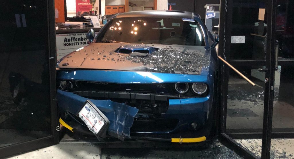  Thieves Attempt To Steal New Dodge Challenger From Dealership, Get It Stuck Instead