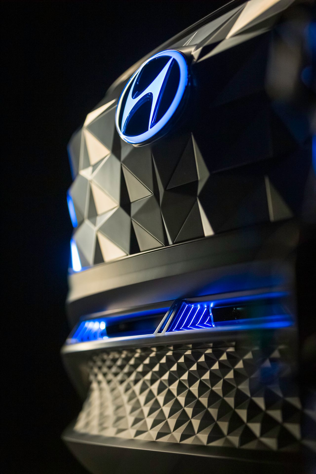 Hyundai Design Boss Presents Striking Vision T Concept In Walkaround Video