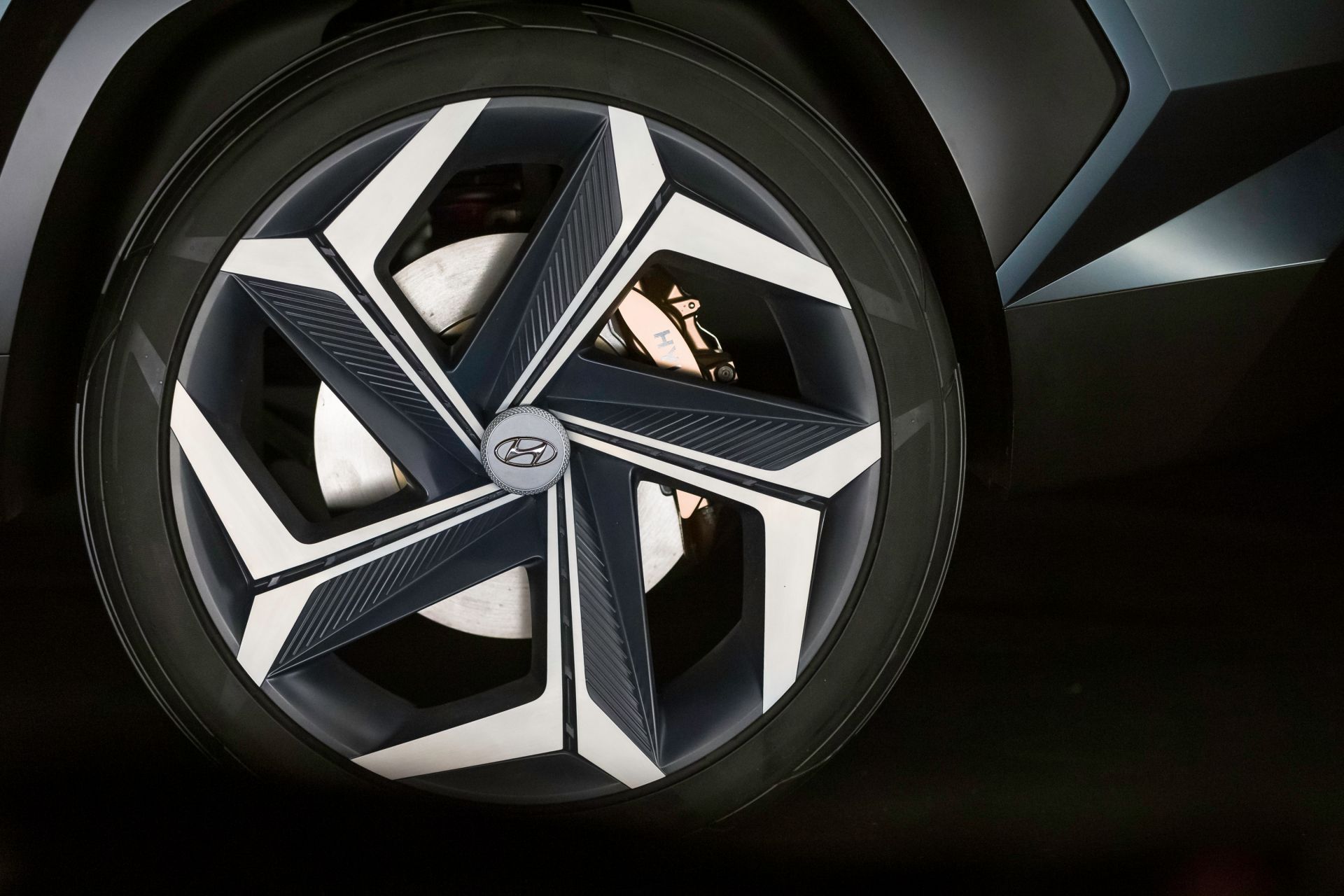 Hyundai Design Boss Presents Striking Vision T Concept In Walkaround Video