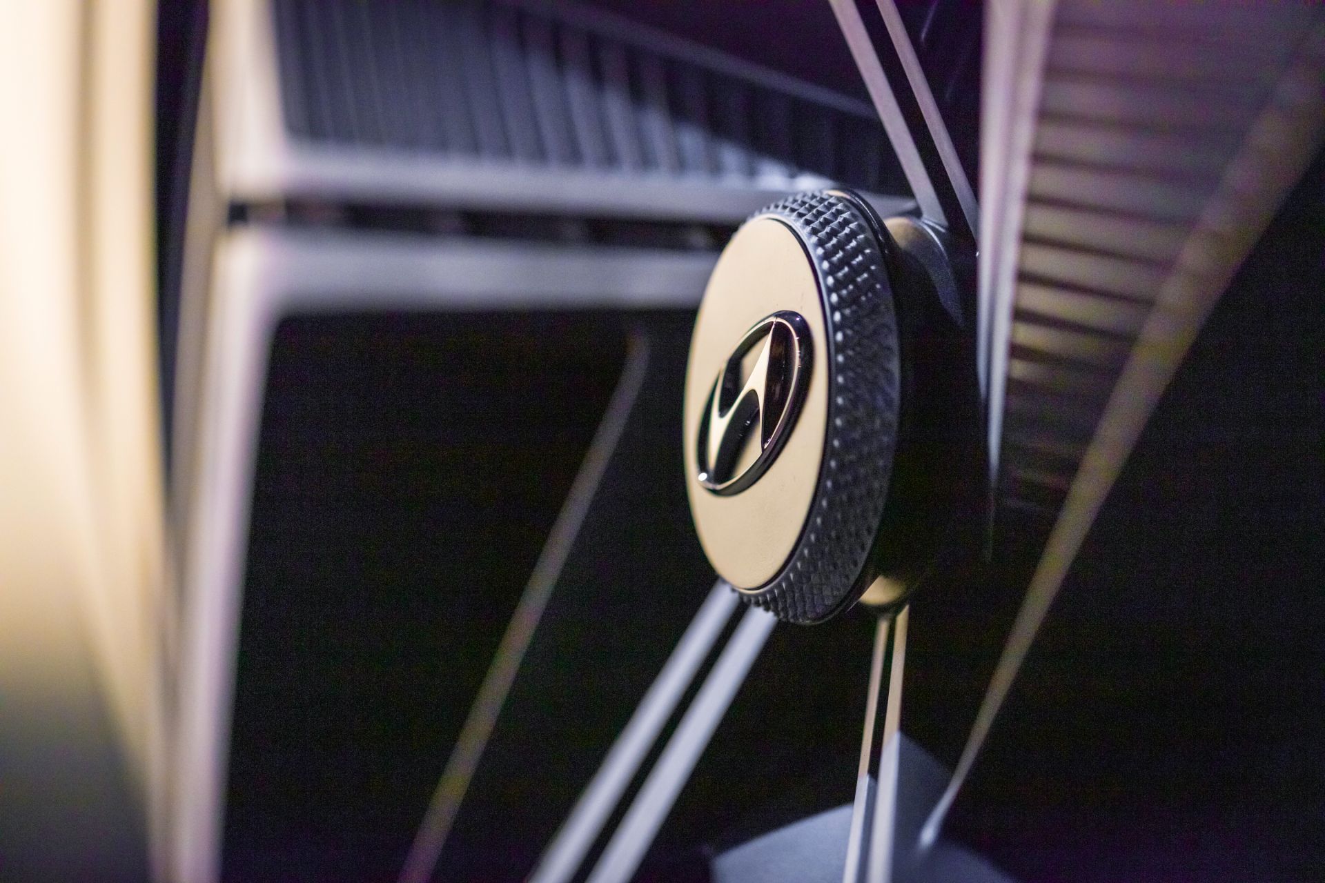 Hyundai Design Boss Presents Striking Vision T Concept In Walkaround Video