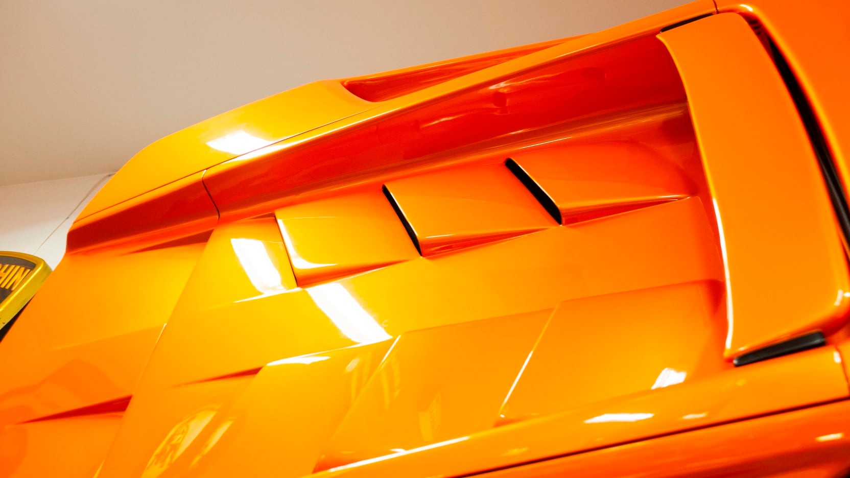 Have Any Empty Wall? Stick This Lamborghini Diablo VT On It