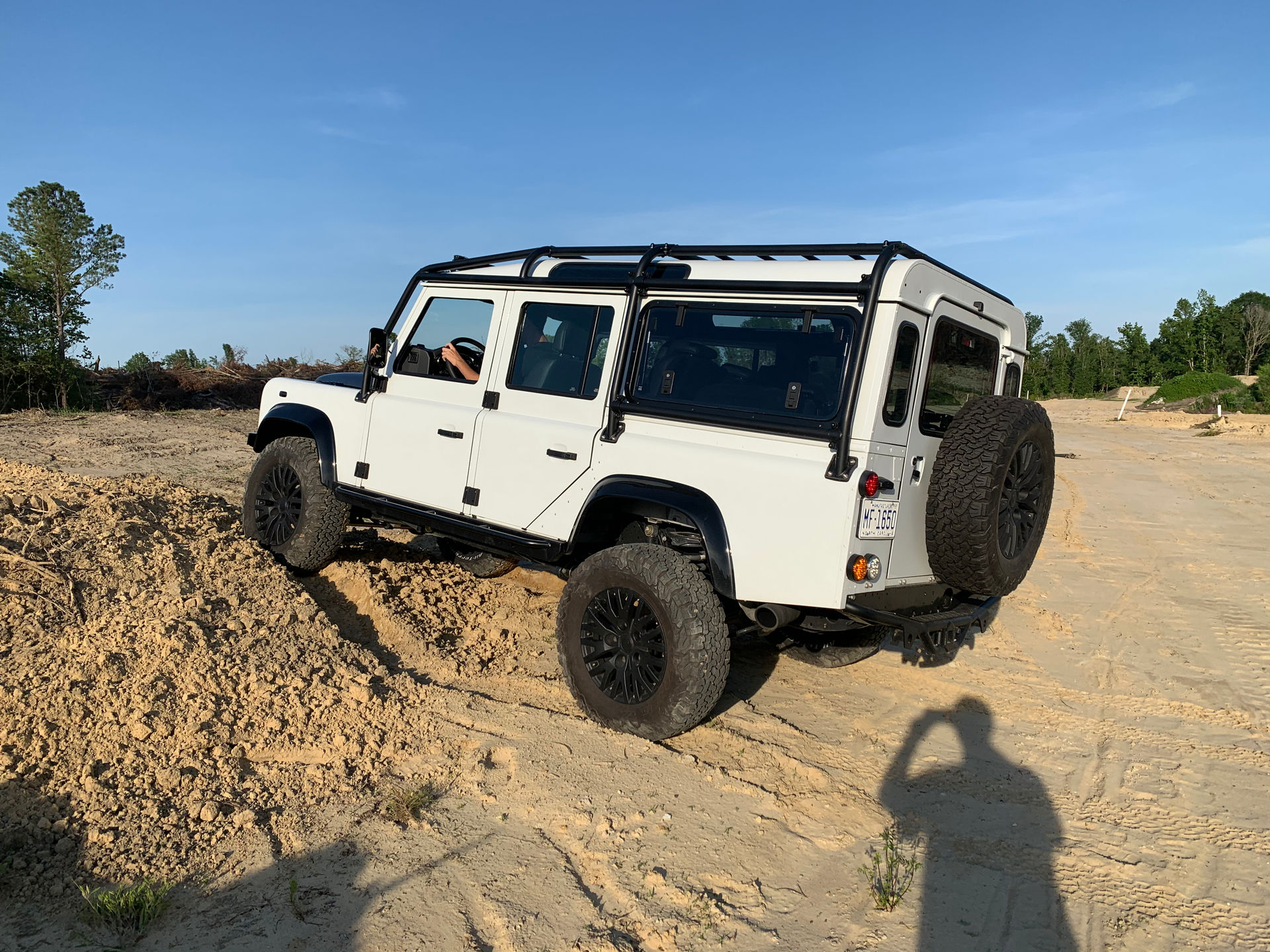 Osprey’s Classic Land Rover Defender Restomod Costs Nearly As Much As Four New Defender 110s