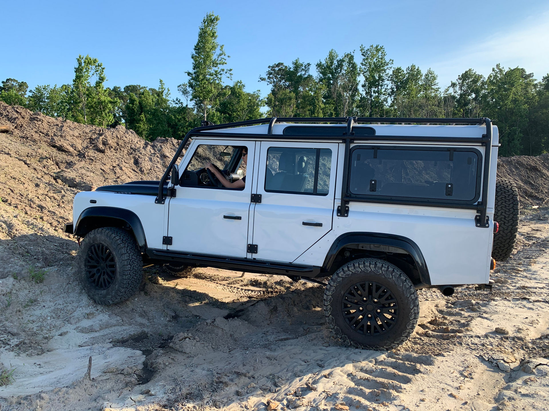 Osprey’s Classic Land Rover Defender Restomod Costs Nearly As Much As Four New Defender 110s