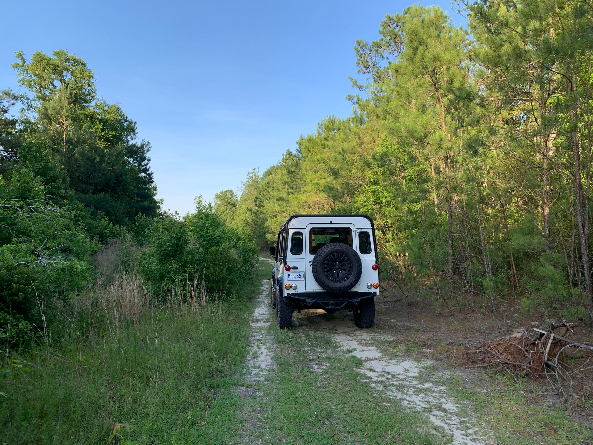 Osprey’s Classic Land Rover Defender Restomod Costs Nearly As Much As Four New Defender 110s