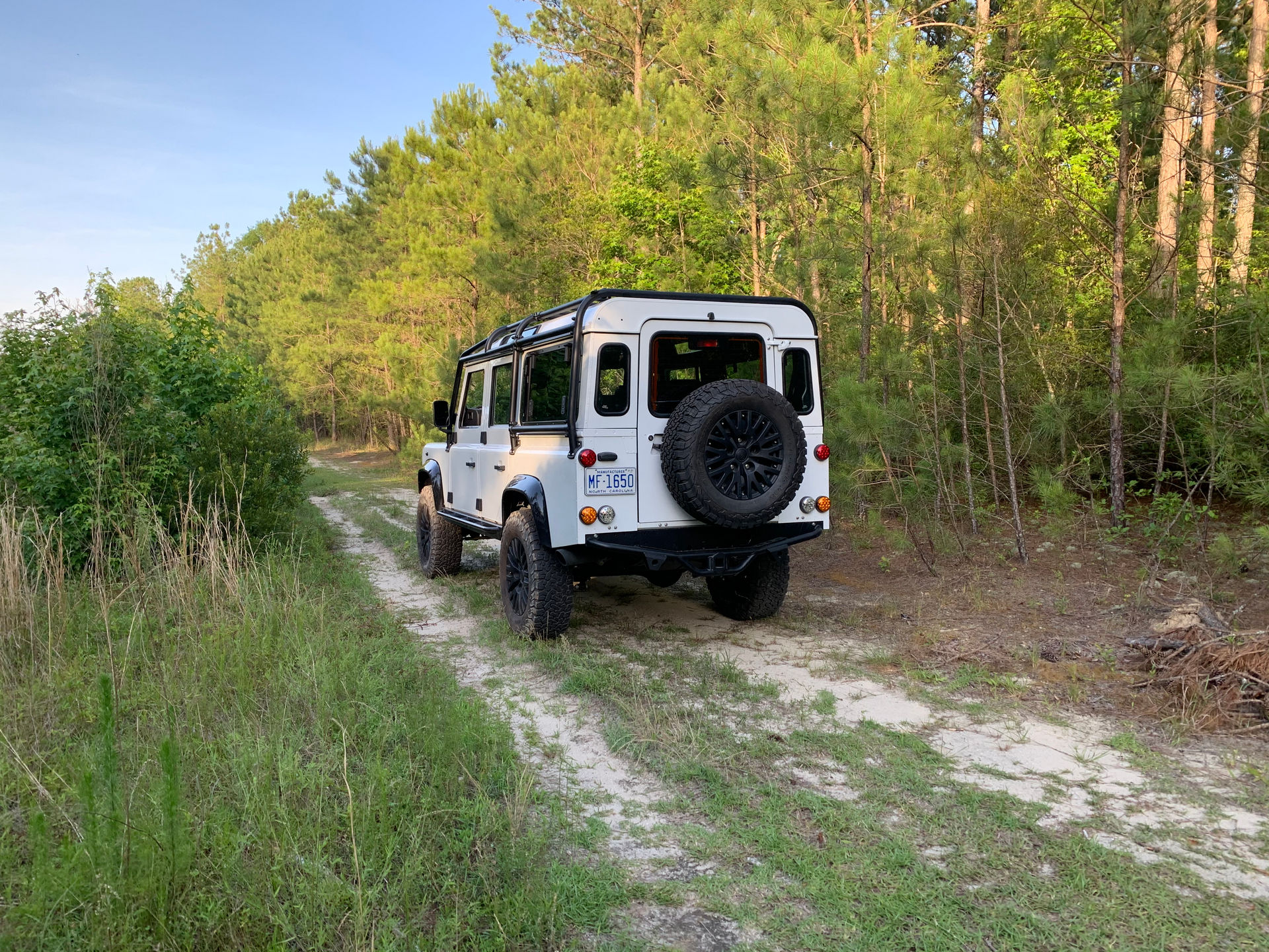 Osprey’s Classic Land Rover Defender Restomod Costs Nearly As Much As Four New Defender 110s