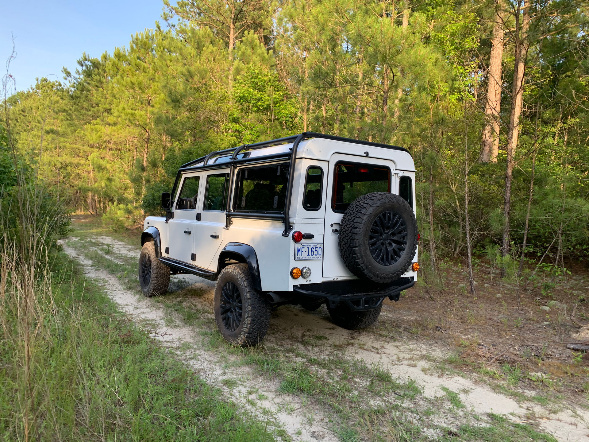 Osprey’s Classic Land Rover Defender Restomod Costs Nearly As Much As Four New Defender 110s