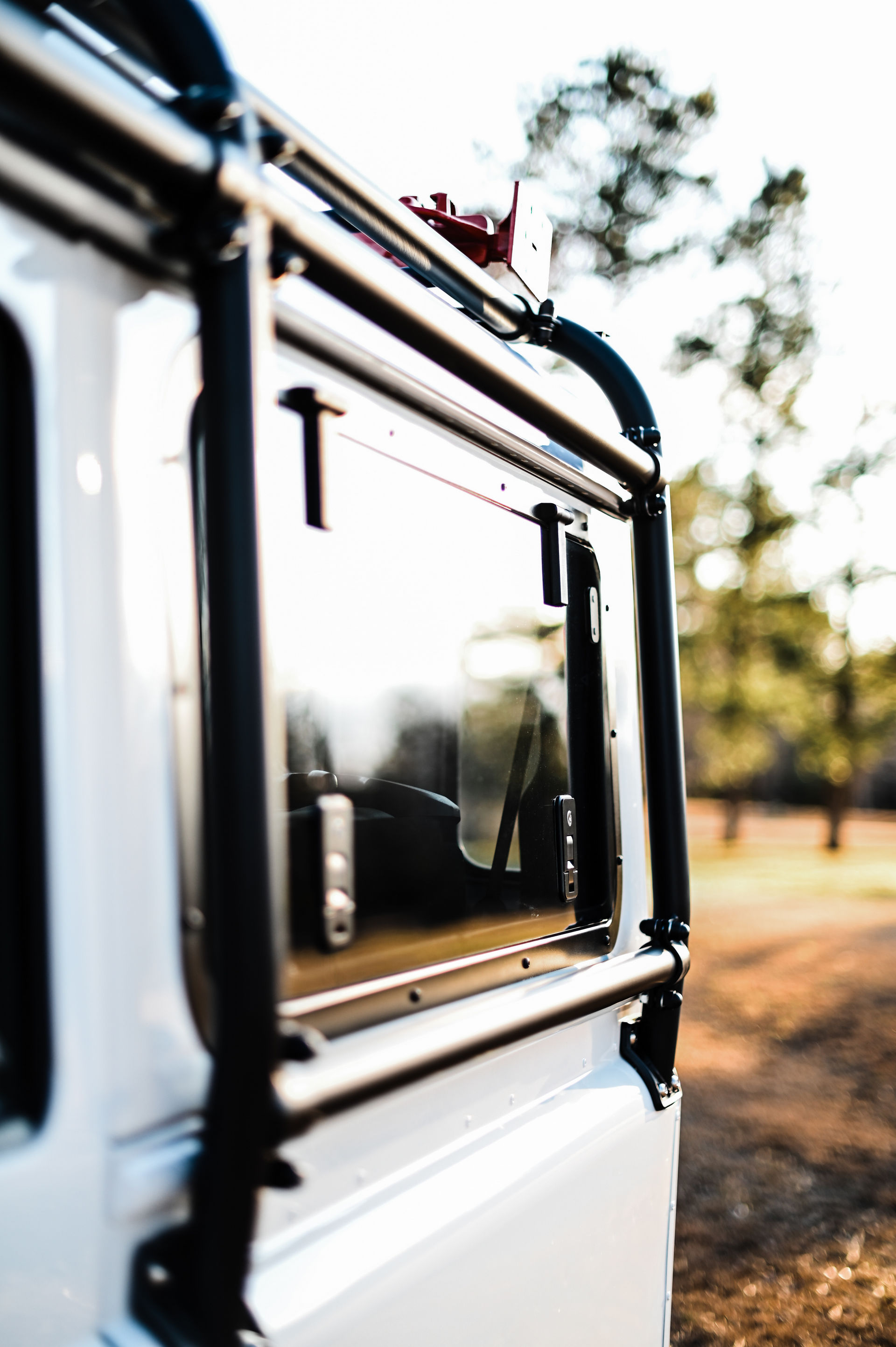 Osprey’s Classic Land Rover Defender Restomod Costs Nearly As Much As Four New Defender 110s