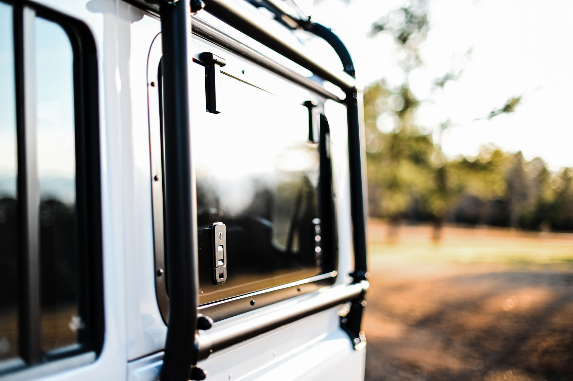 Osprey’s Classic Land Rover Defender Restomod Costs Nearly As Much As Four New Defender 110s