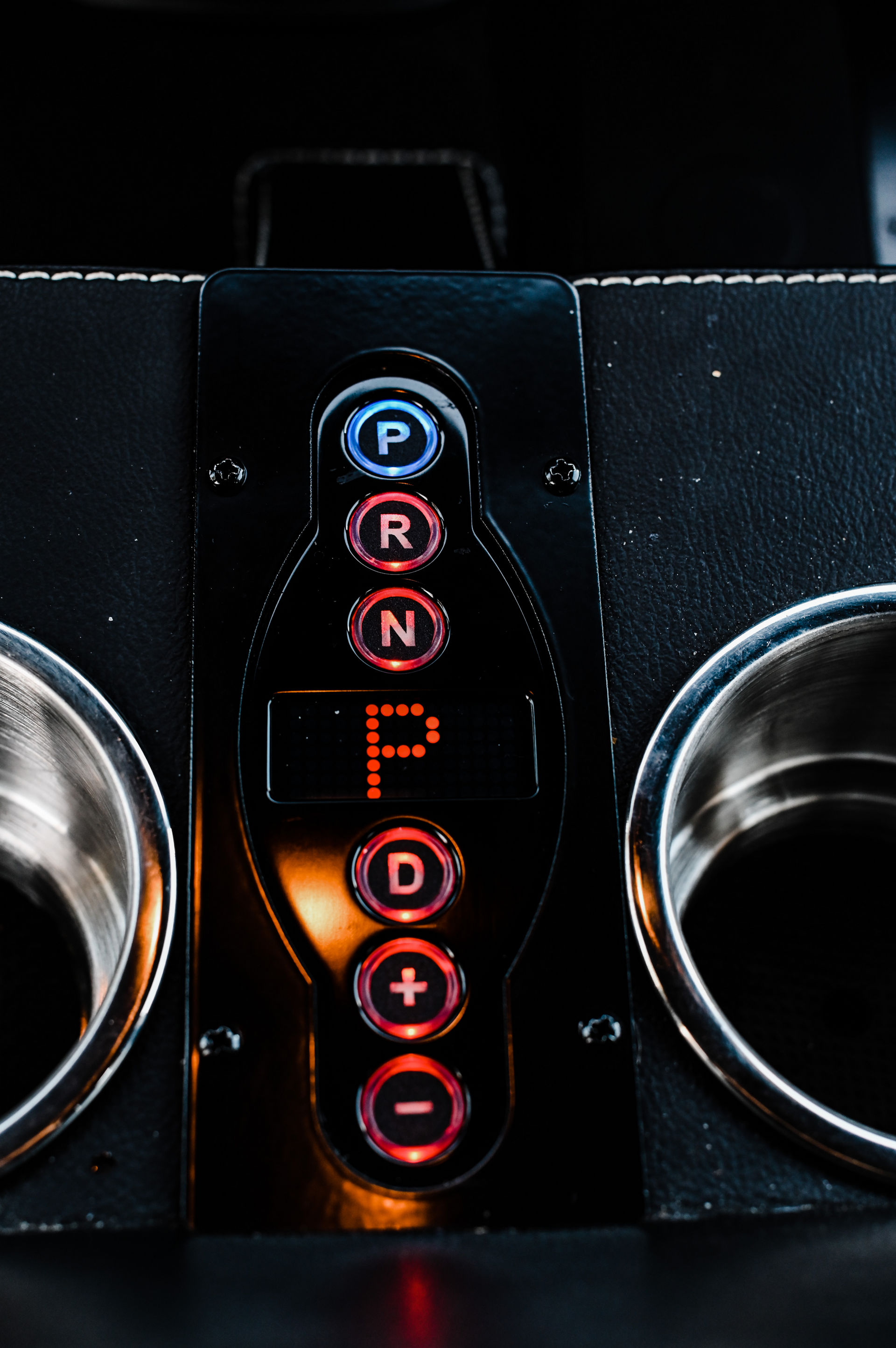 Osprey’s Classic Land Rover Defender Restomod Costs Nearly As Much As Four New Defender 110s