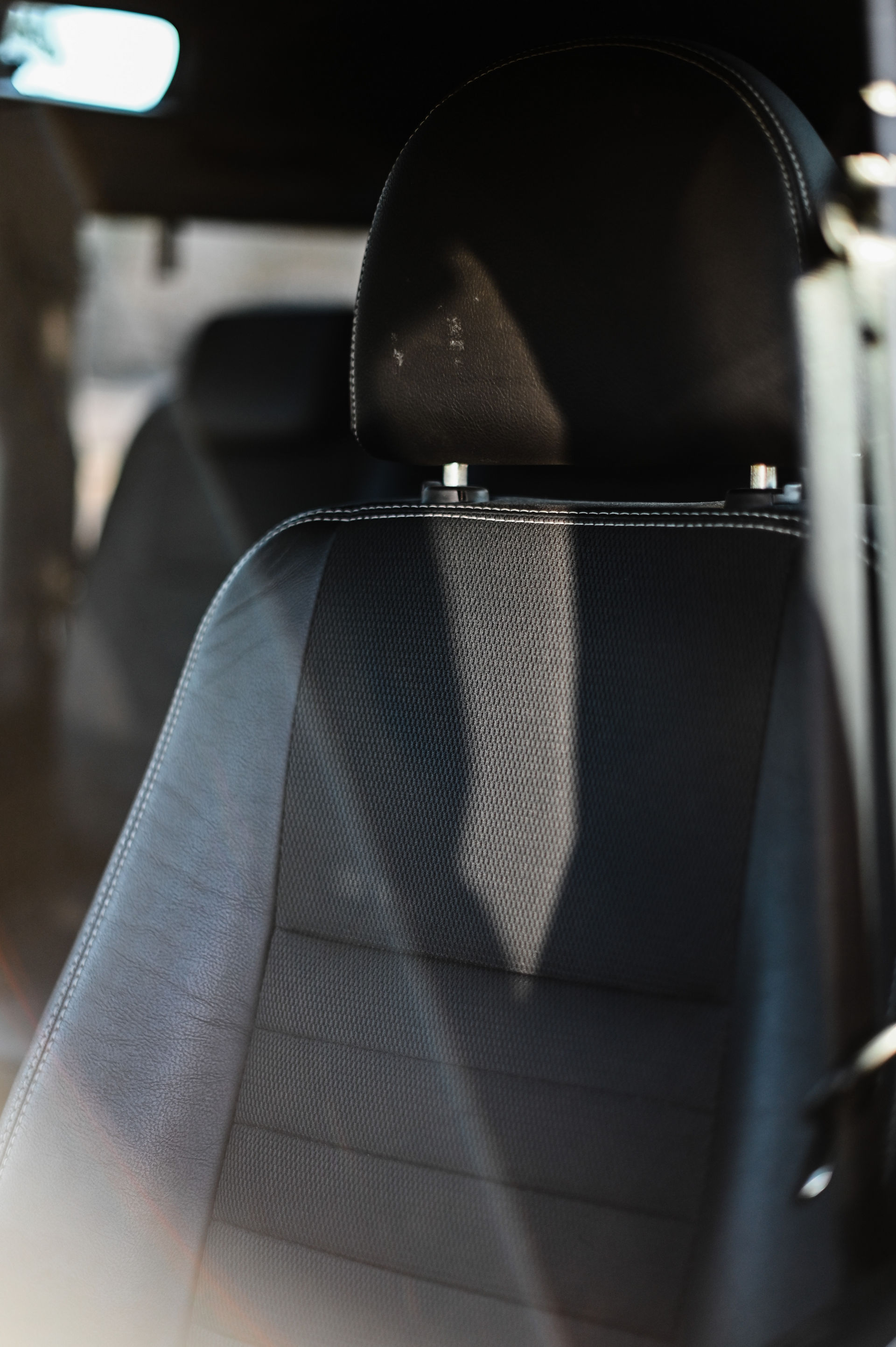 Osprey’s Classic Land Rover Defender Restomod Costs Nearly As Much As Four New Defender 110s