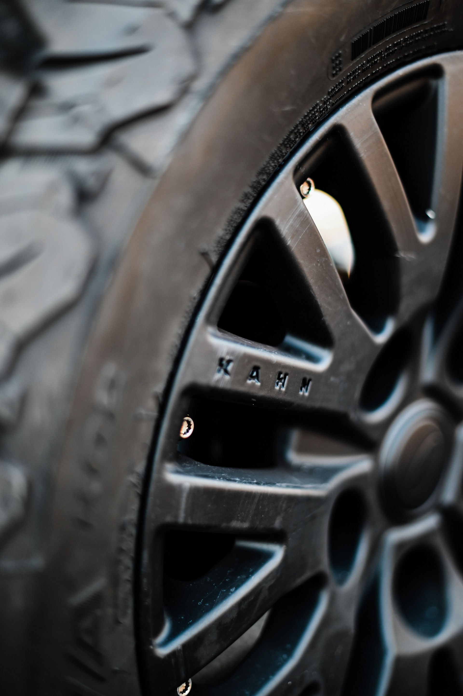 Osprey’s Classic Land Rover Defender Restomod Costs Nearly As Much As Four New Defender 110s