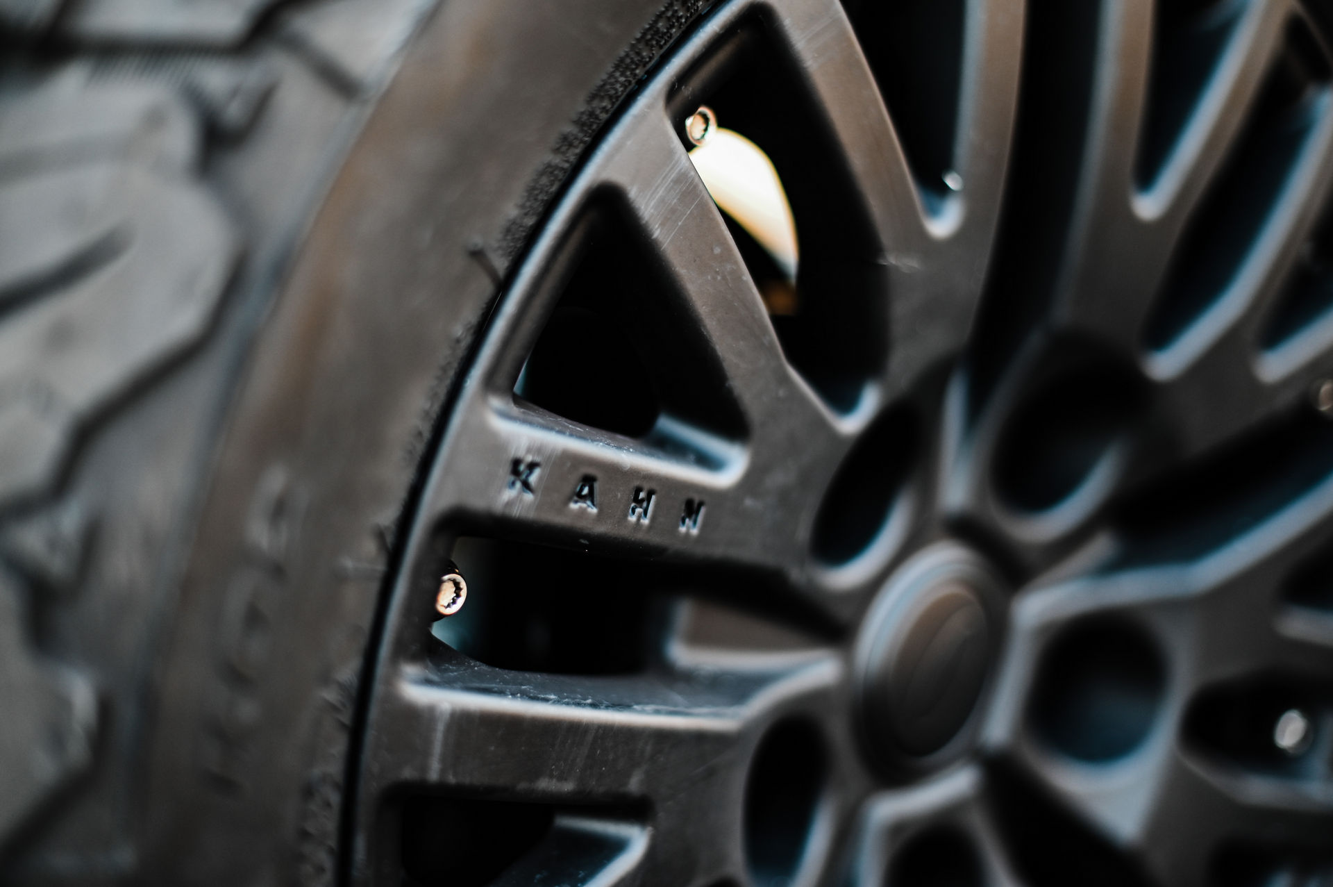 Osprey’s Classic Land Rover Defender Restomod Costs Nearly As Much As Four New Defender 110s