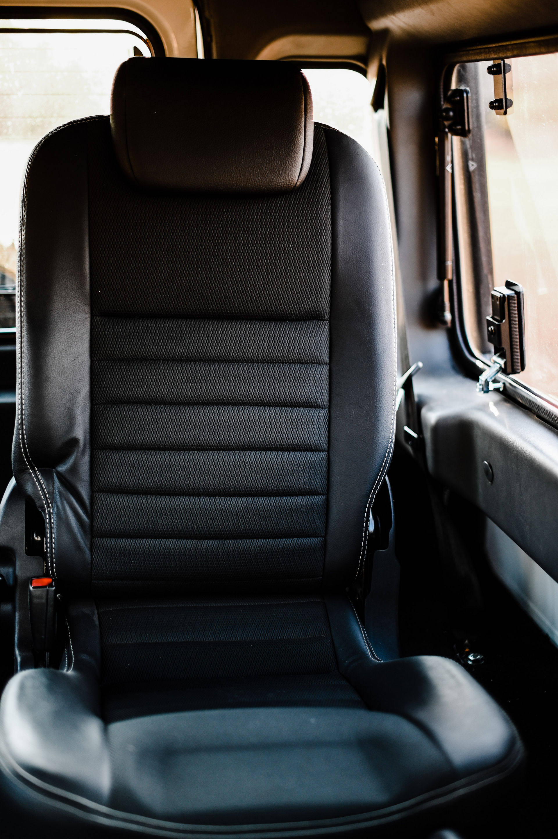 Osprey’s Classic Land Rover Defender Restomod Costs Nearly As Much As Four New Defender 110s