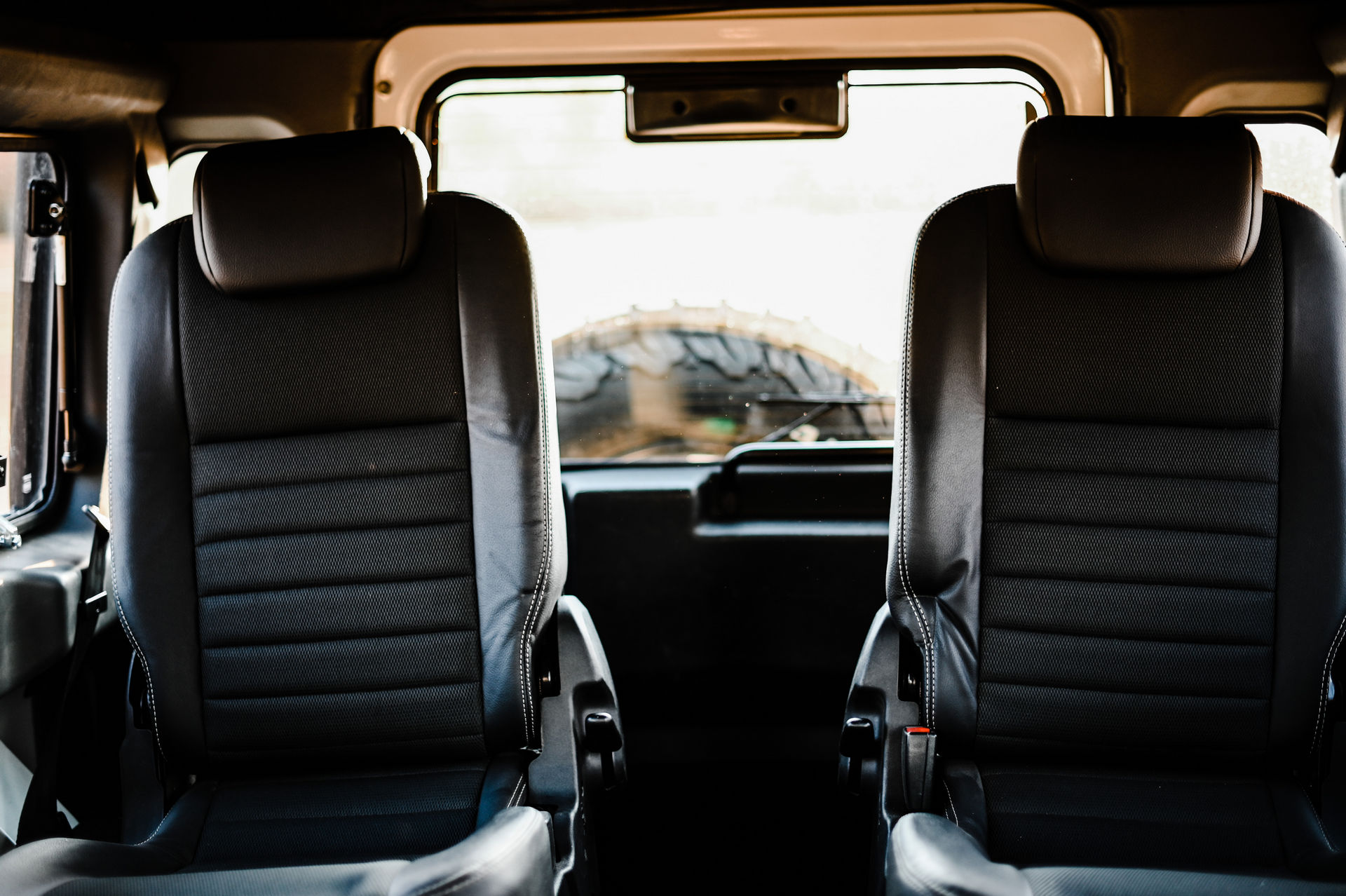 Osprey’s Classic Land Rover Defender Restomod Costs Nearly As Much As Four New Defender 110s