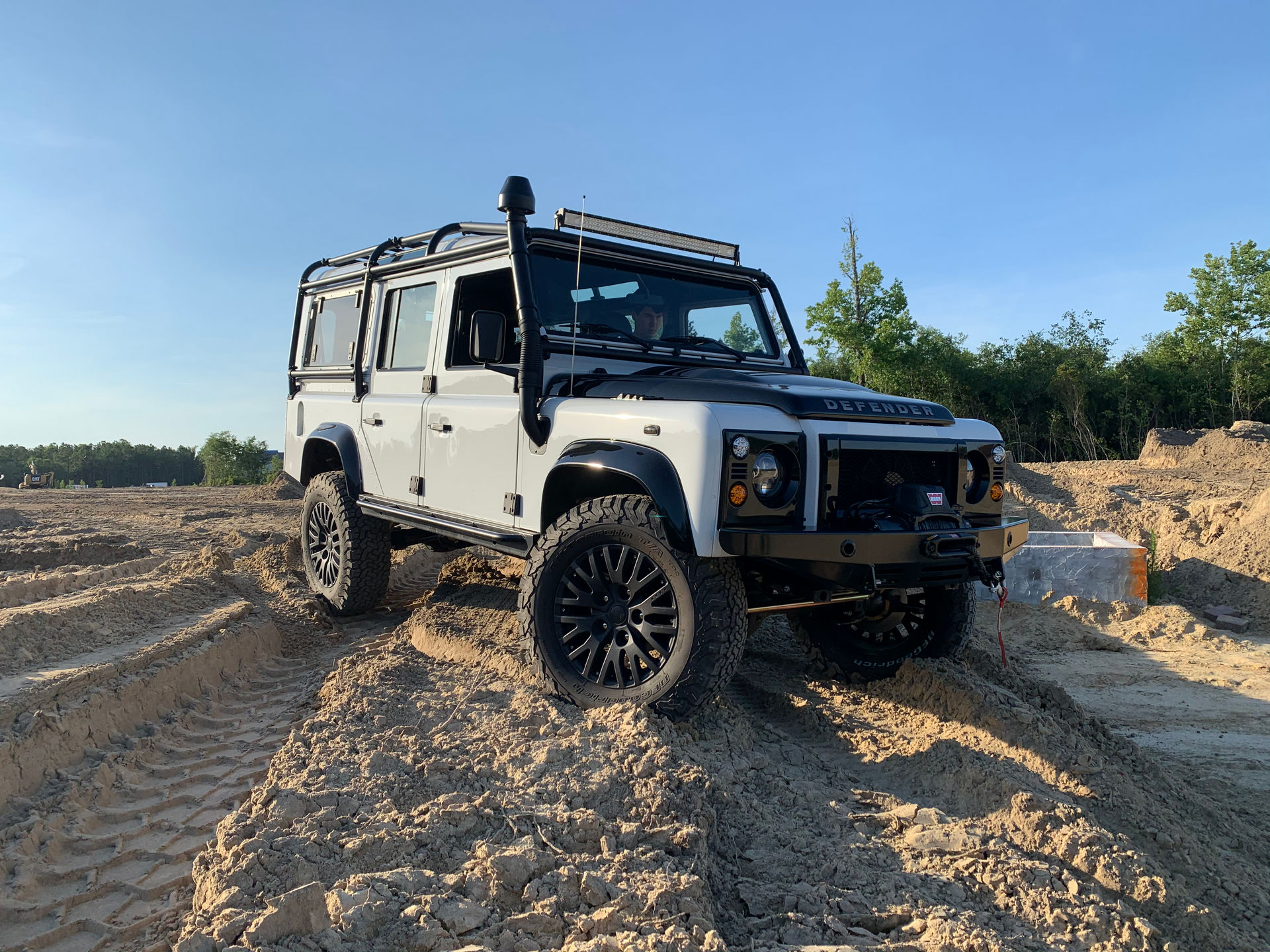 Osprey’s Classic Land Rover Defender Restomod Costs Nearly As Much As Four New Defender 110s
