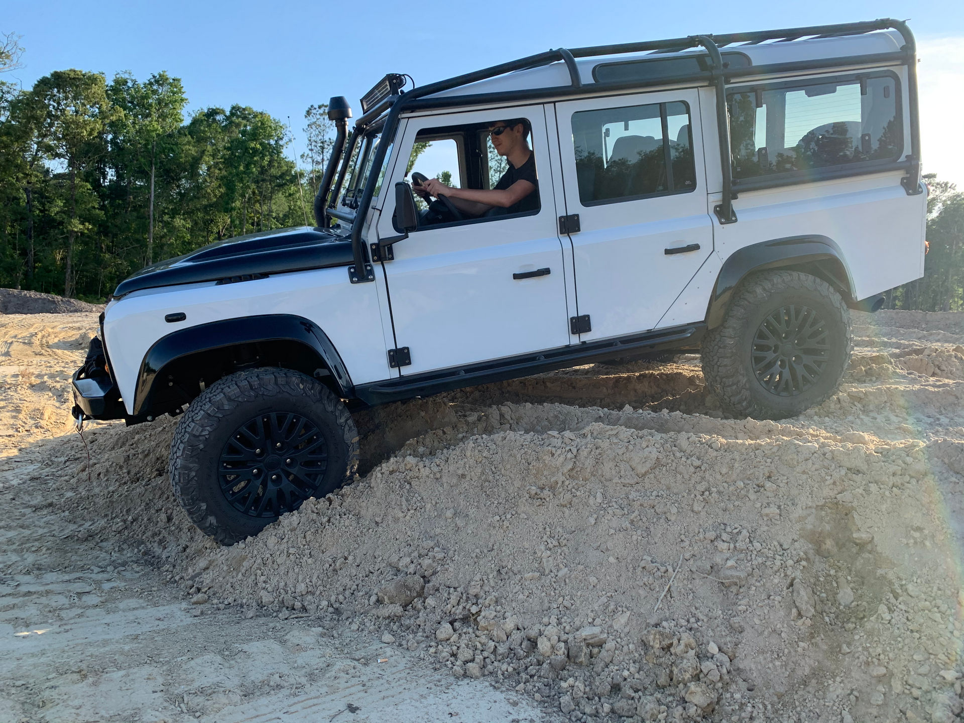 Osprey’s Classic Land Rover Defender Restomod Costs Nearly As Much As Four New Defender 110s