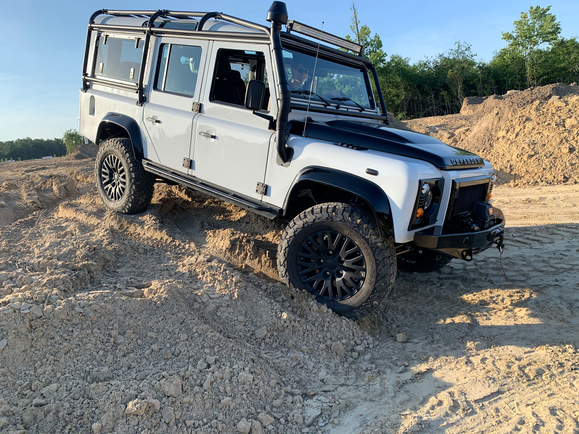 Osprey’s Classic Land Rover Defender Restomod Costs Nearly As Much As Four New Defender 110s