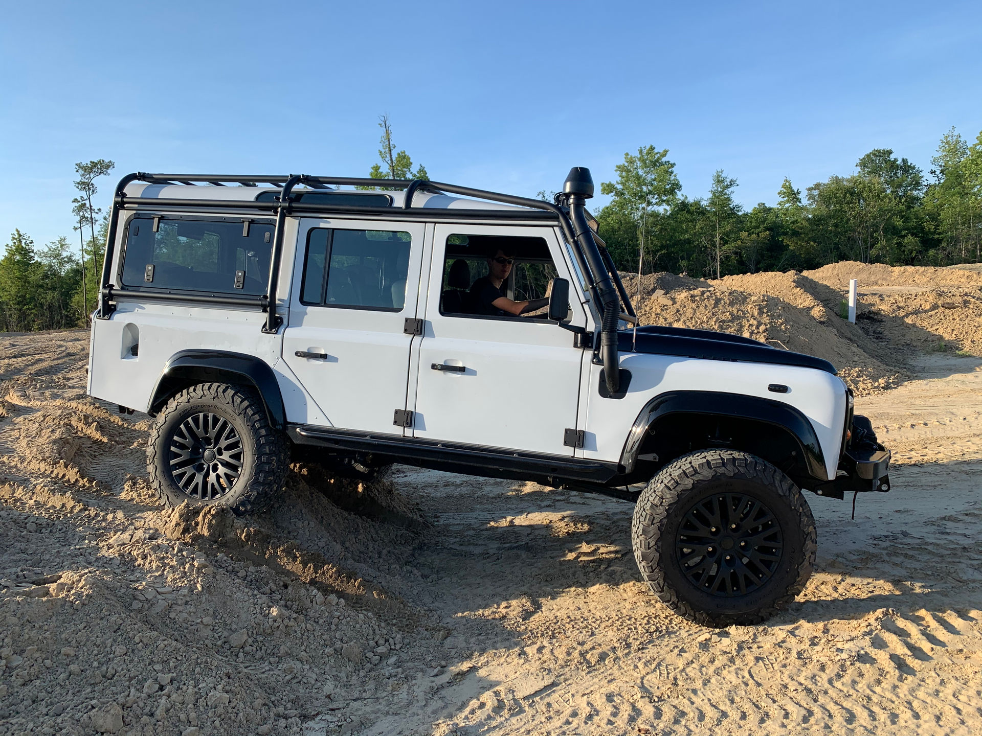 Osprey’s Classic Land Rover Defender Restomod Costs Nearly As Much As Four New Defender 110s