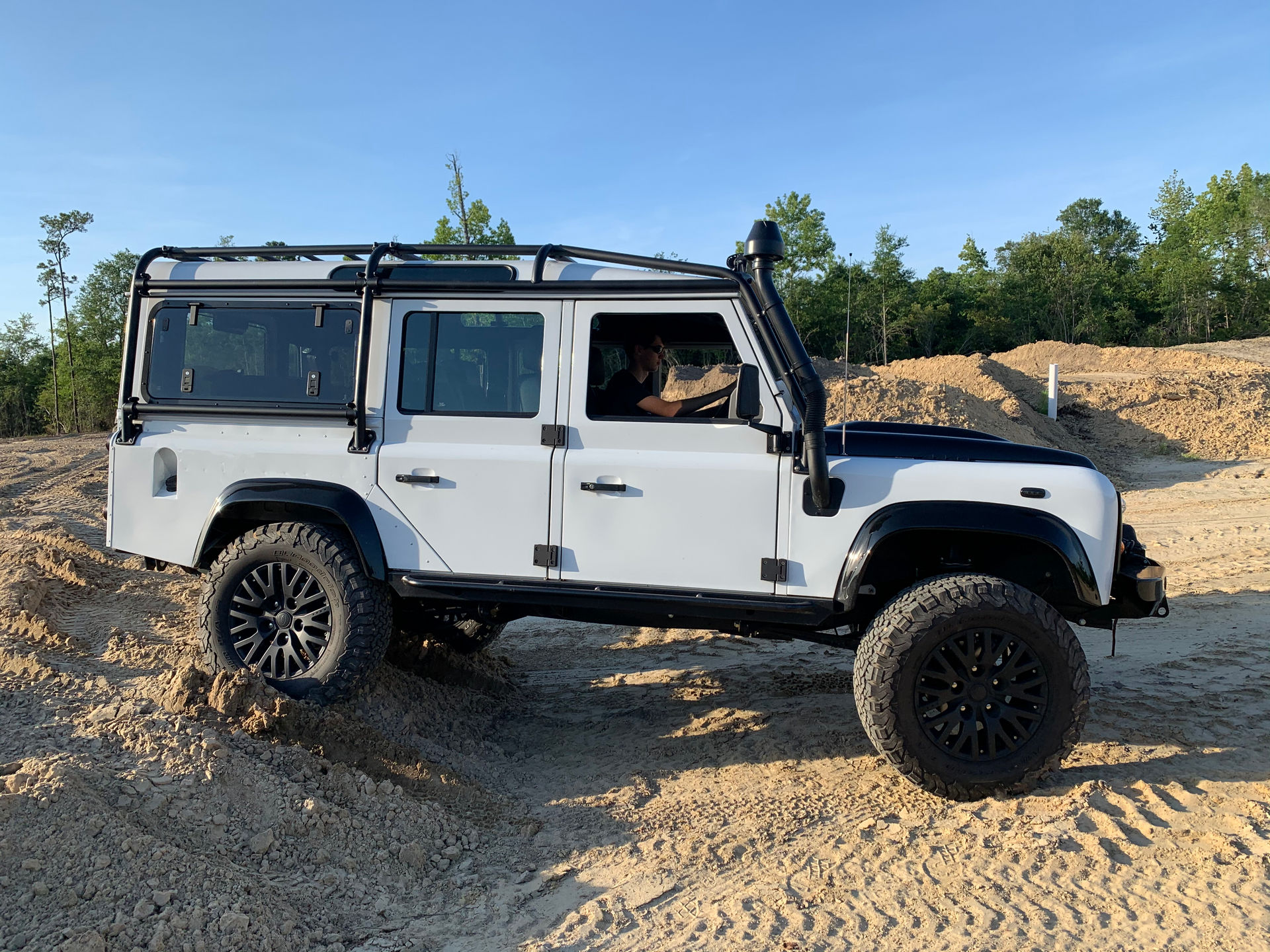 Osprey’s Classic Land Rover Defender Restomod Costs Nearly As Much As Four New Defender 110s