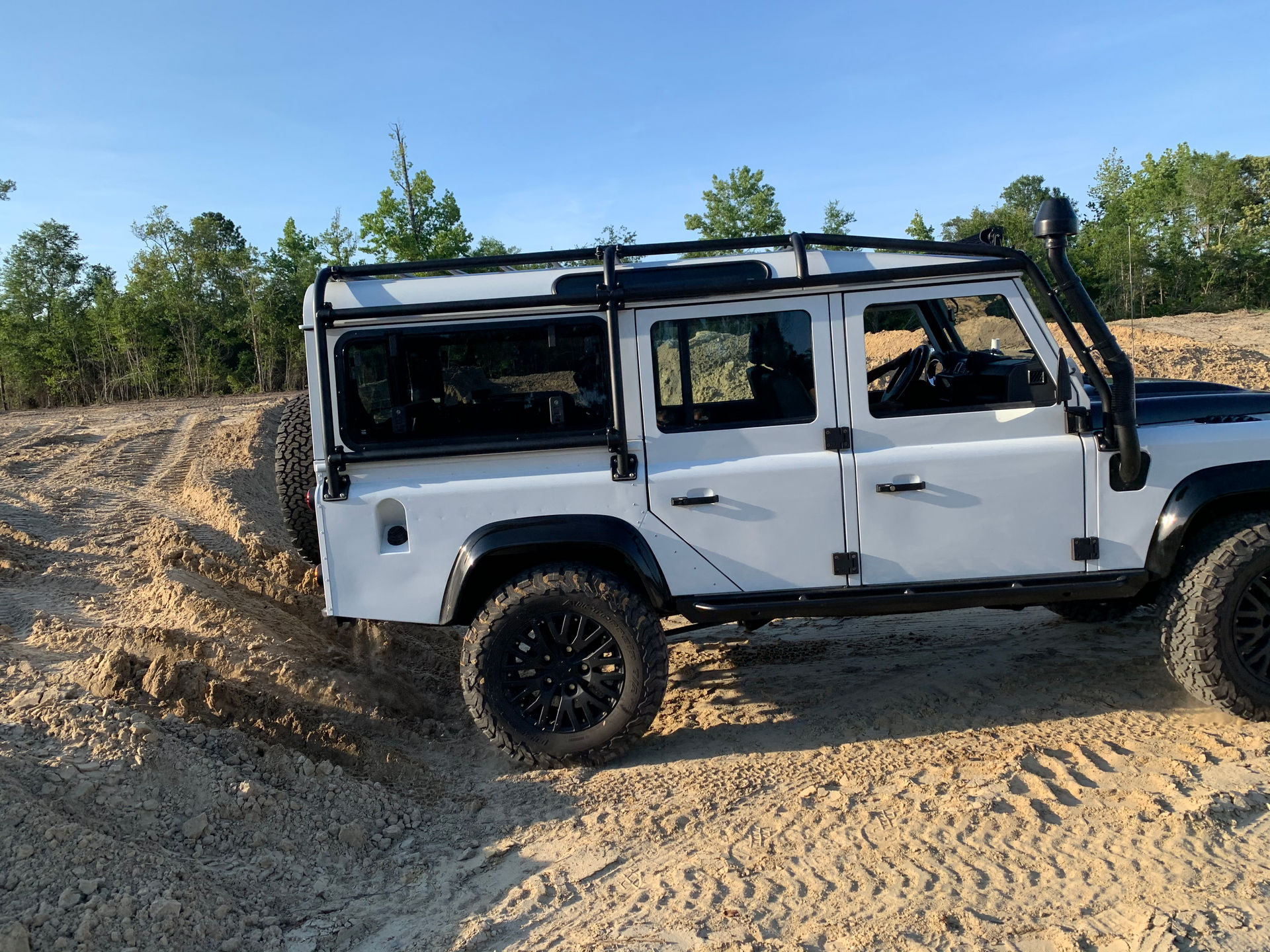 Osprey’s Classic Land Rover Defender Restomod Costs Nearly As Much As Four New Defender 110s