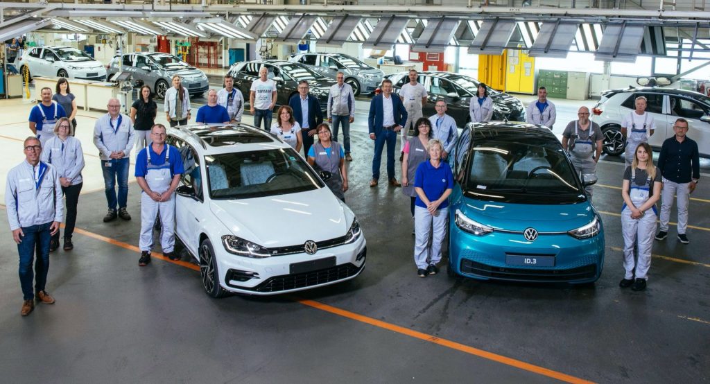  VW Builds Last Mk7 Golf R Estate As Zwickau Becomes EV-Only Plant