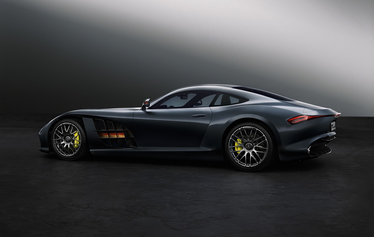 Mercedes SLR-AMG Concept Design Takes The SLR McLaren To The Future