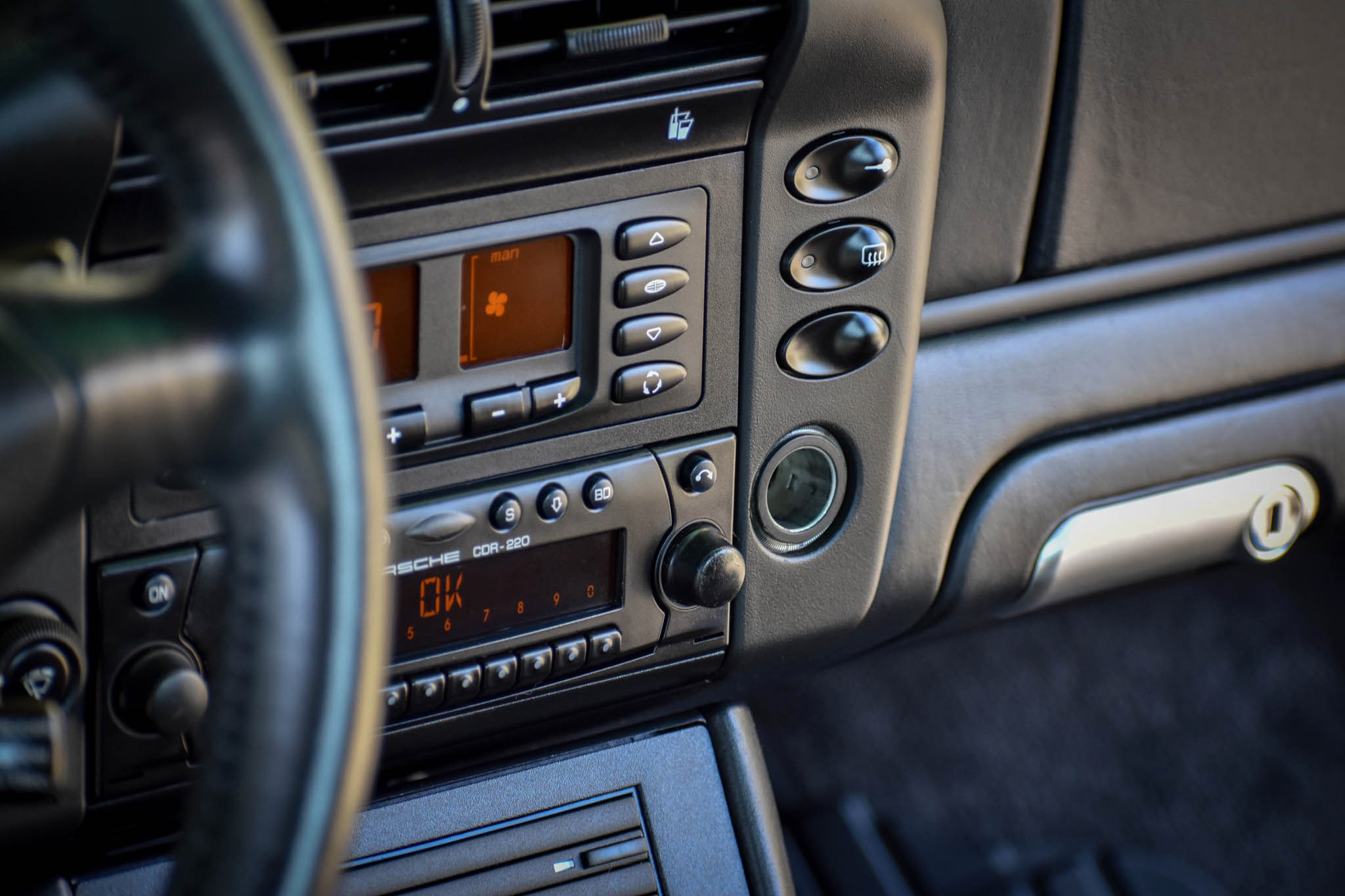 Remember When The Porsche 911 Turbo Was Sold With A Six-Speed Manual?