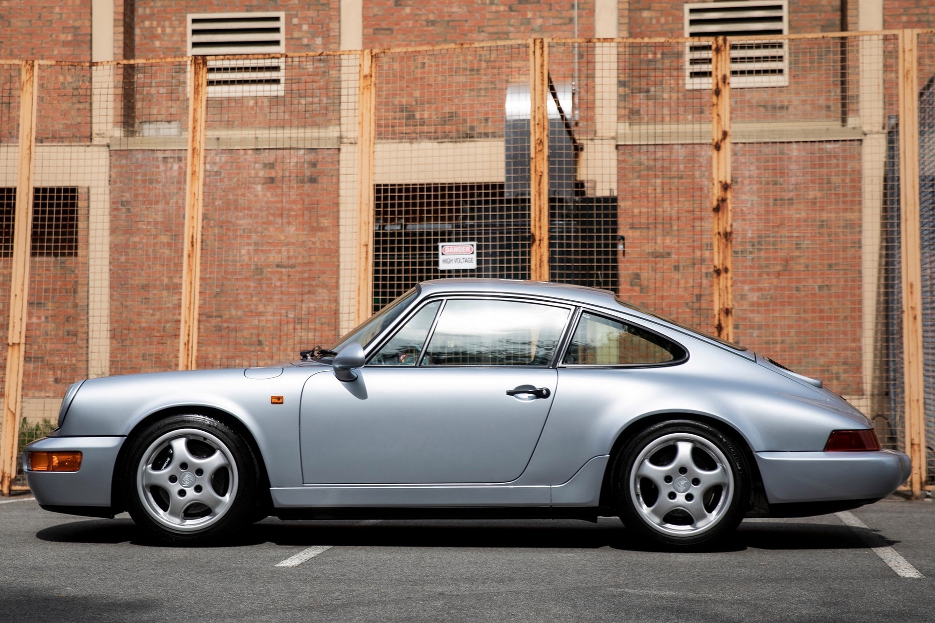 1992 Porsche 911 Carrera RS Is As Pure As Air-Cooled Unicorns Go