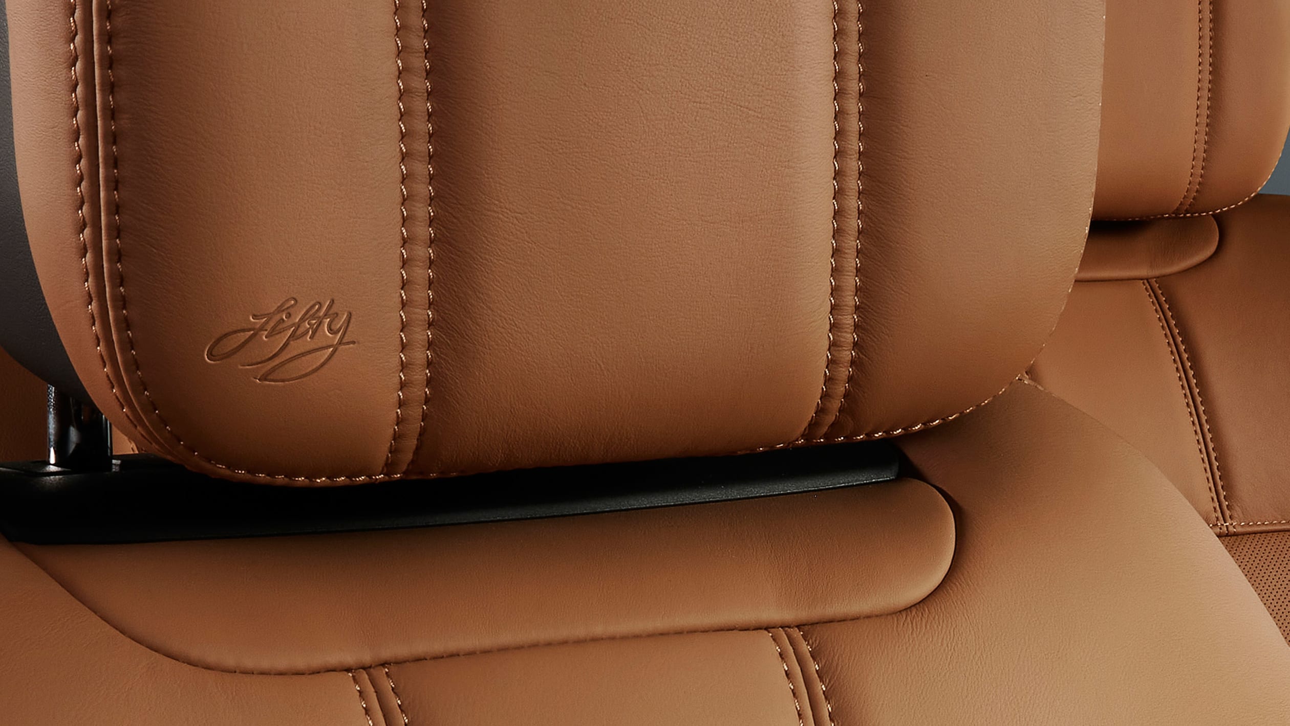 Special Edition 2021 Range Rover “Fifty” Celebrates SUV’s 50th Anniversary