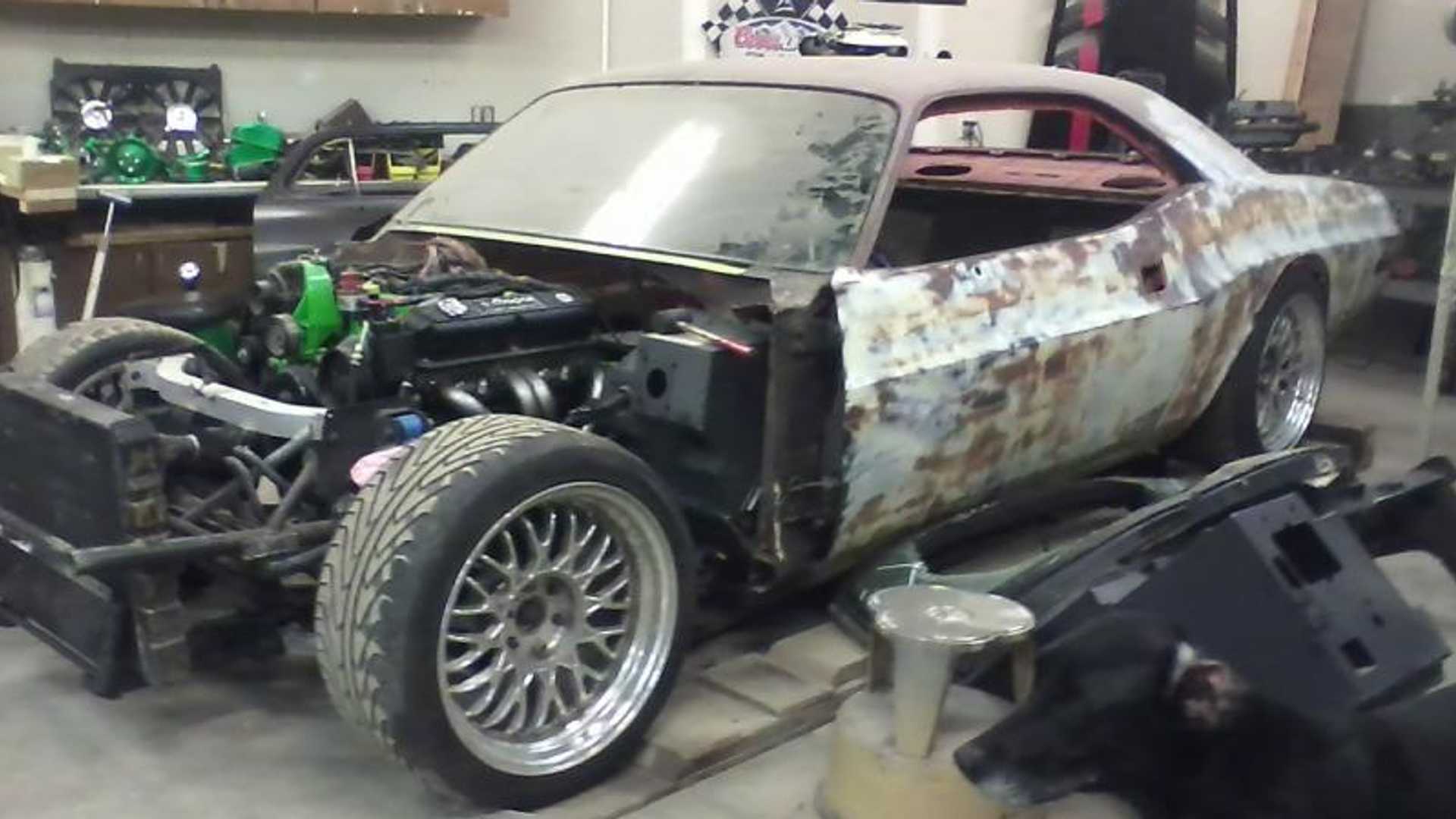 Wild SEMA Build Combines A 1970 Challenger Body With A Viper Frame And Hellcat Engine