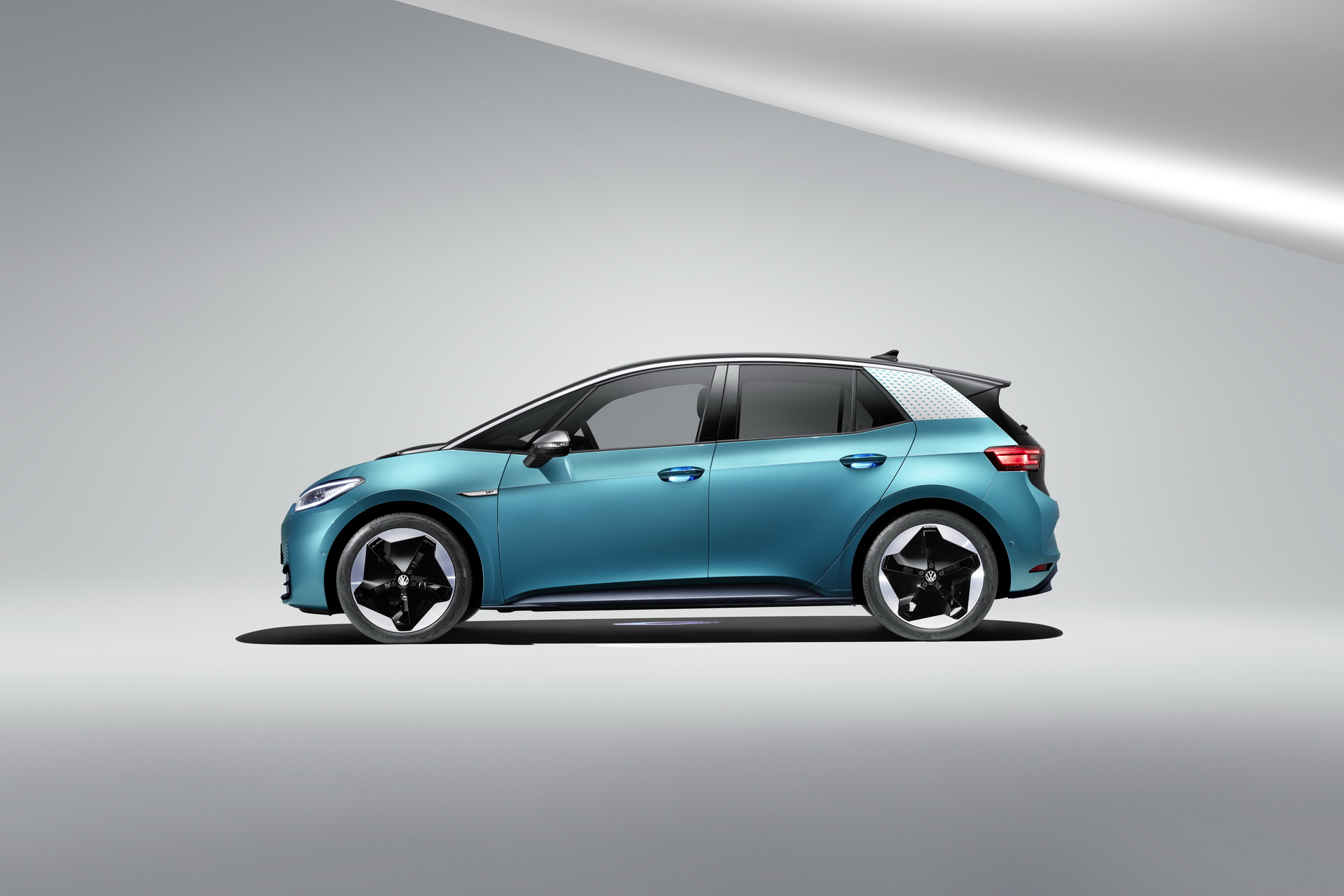 First Deliveries Of VW ID.3 To Begin In September With Some Features Disabled