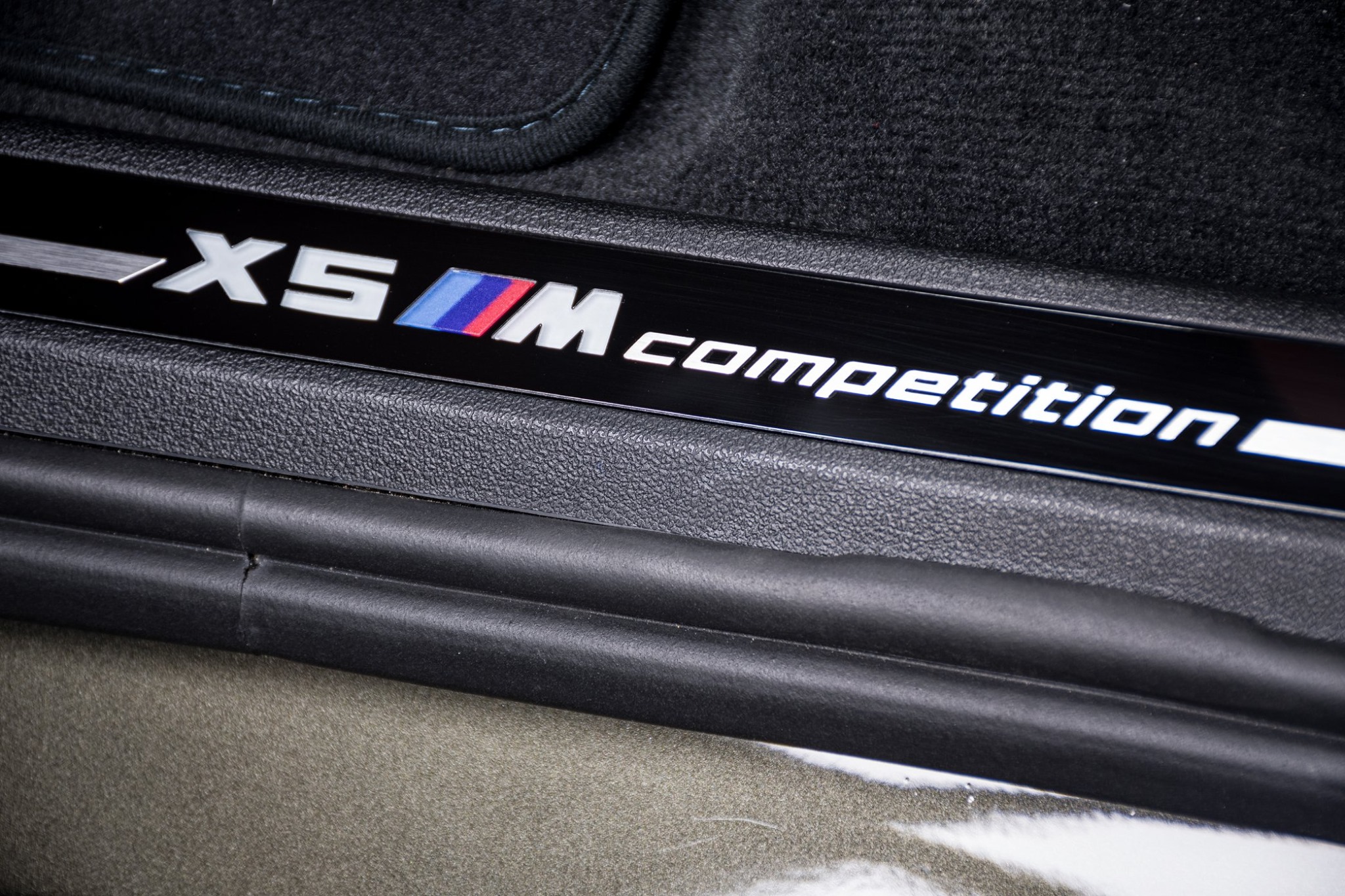 Does Manhattan Green Metallic Suit The $114k BMW X5 M Competition?