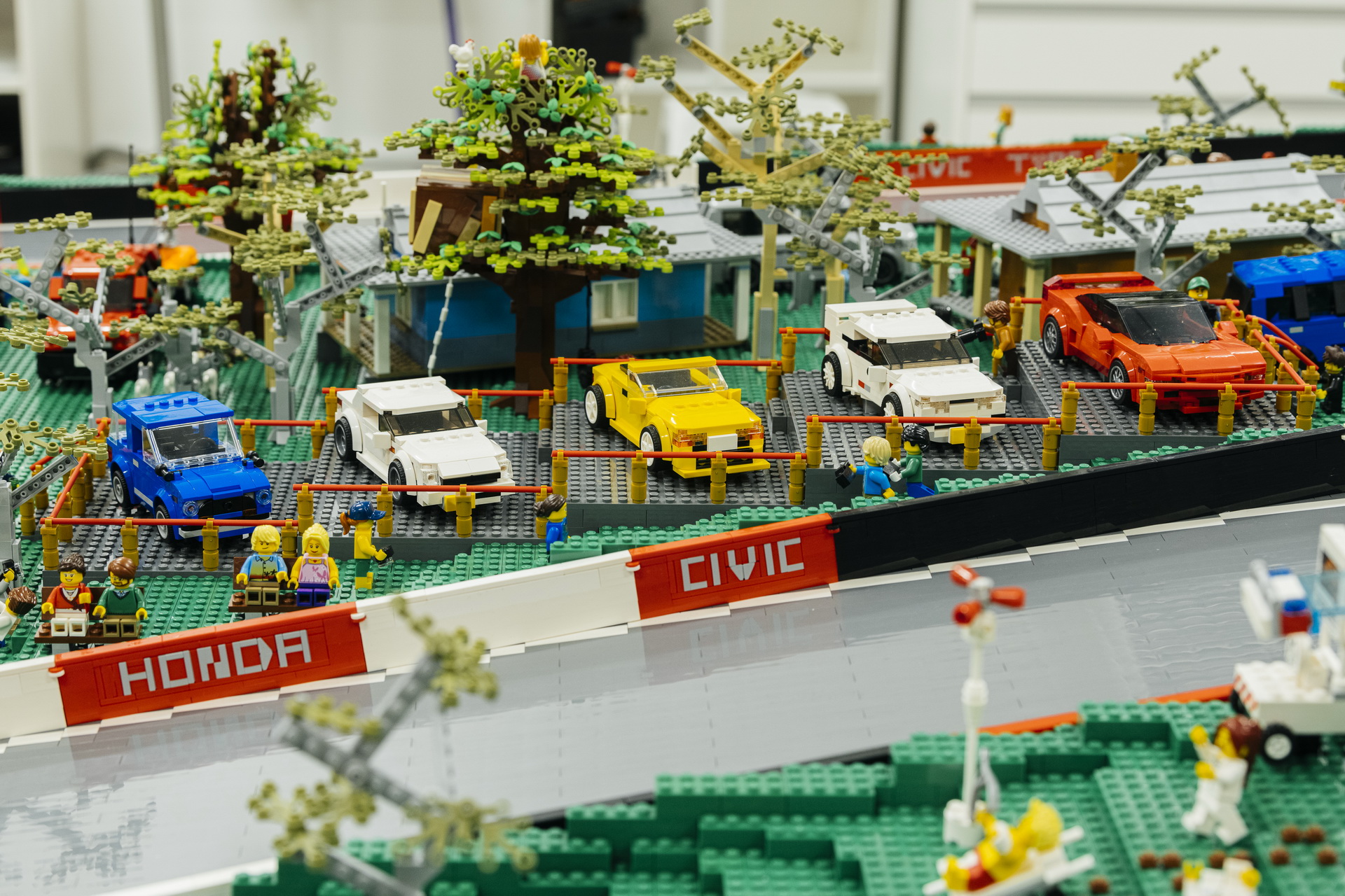LEGO: Australia's Mount Panorama Circuit Recreated Using 150,000 With A Honda Twist | Carscoops