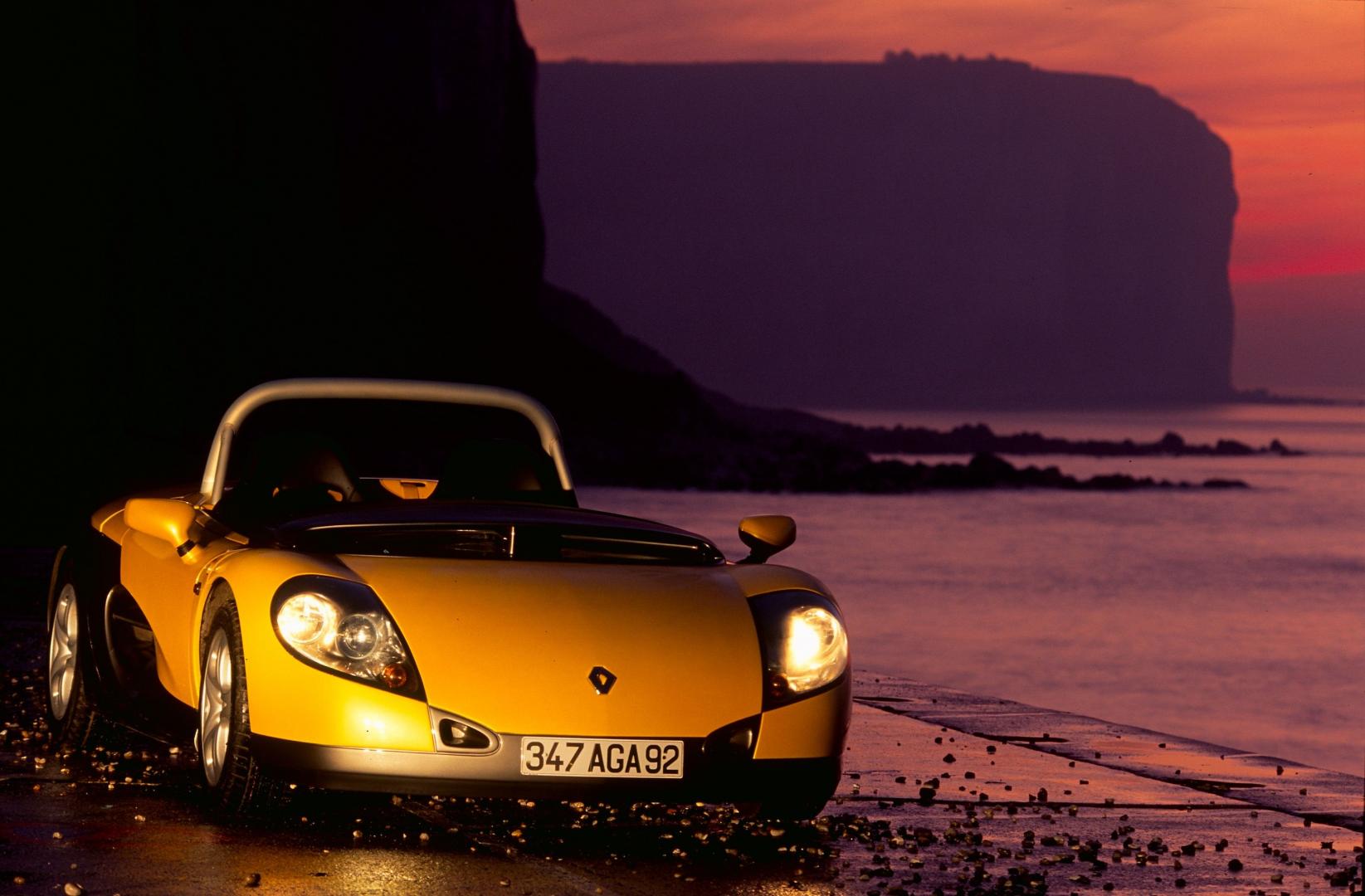 A French Oddity: Renault Sport Spider Turns 25 Years Old