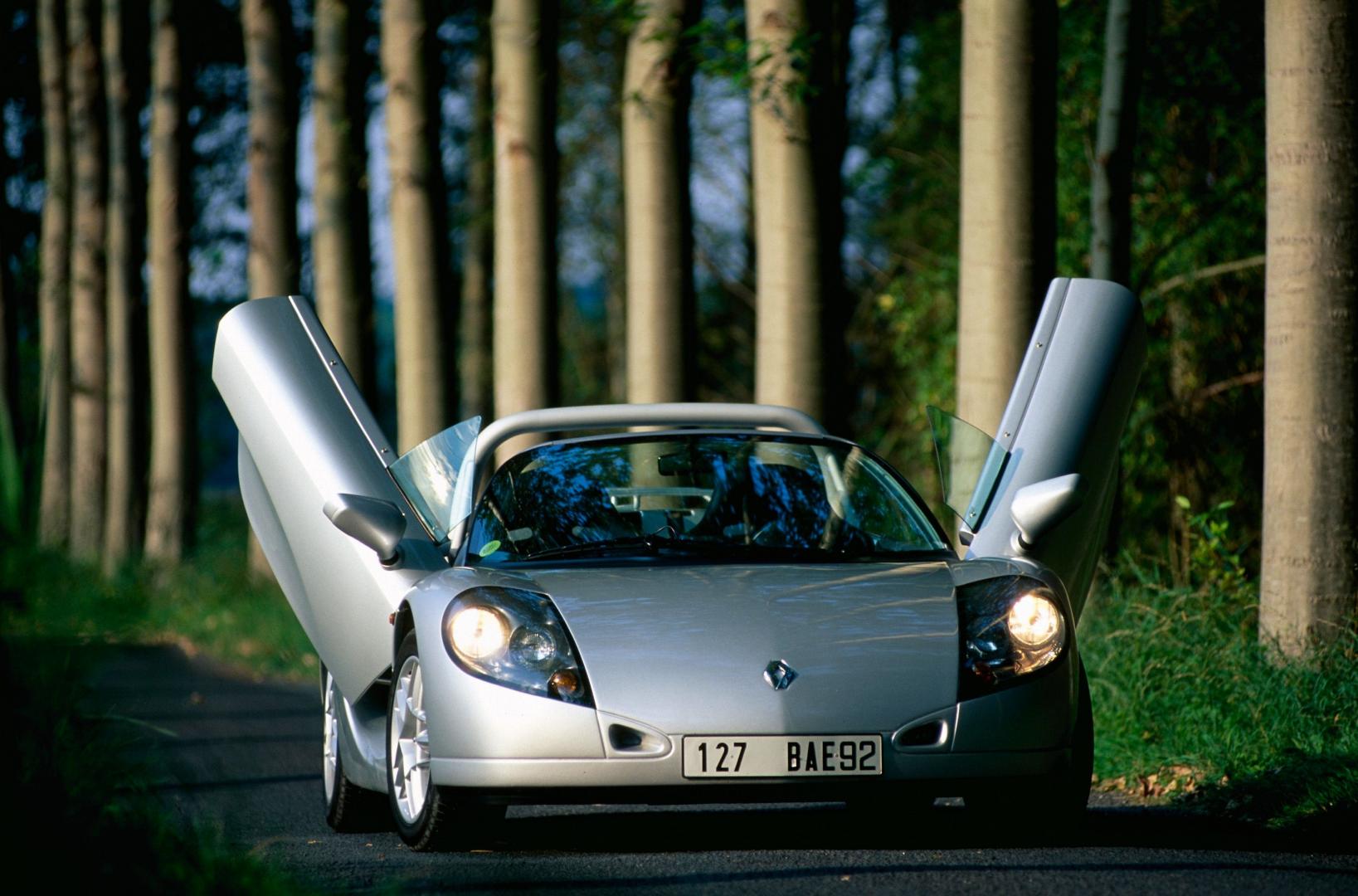 A French Oddity: Renault Sport Spider Turns 25 Years Old