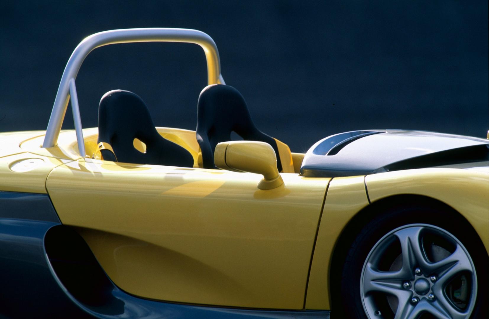 A French Oddity: Renault Sport Spider Turns 25 Years Old