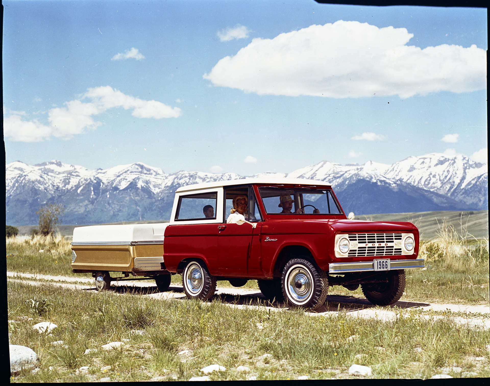 Ford Turns Bronco Into A ‘Built Wild’ SUV Brand, Shows All Three Models Together