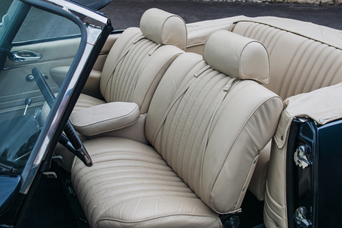 Is There Anything More Elegant Than A Classic Citroen DS21 Décapotable?