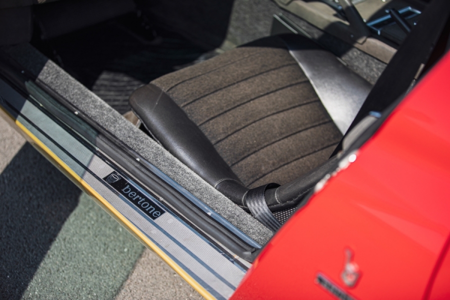 Restored 1972 Lamborghini Miura SV Should Go For A Small Fortune