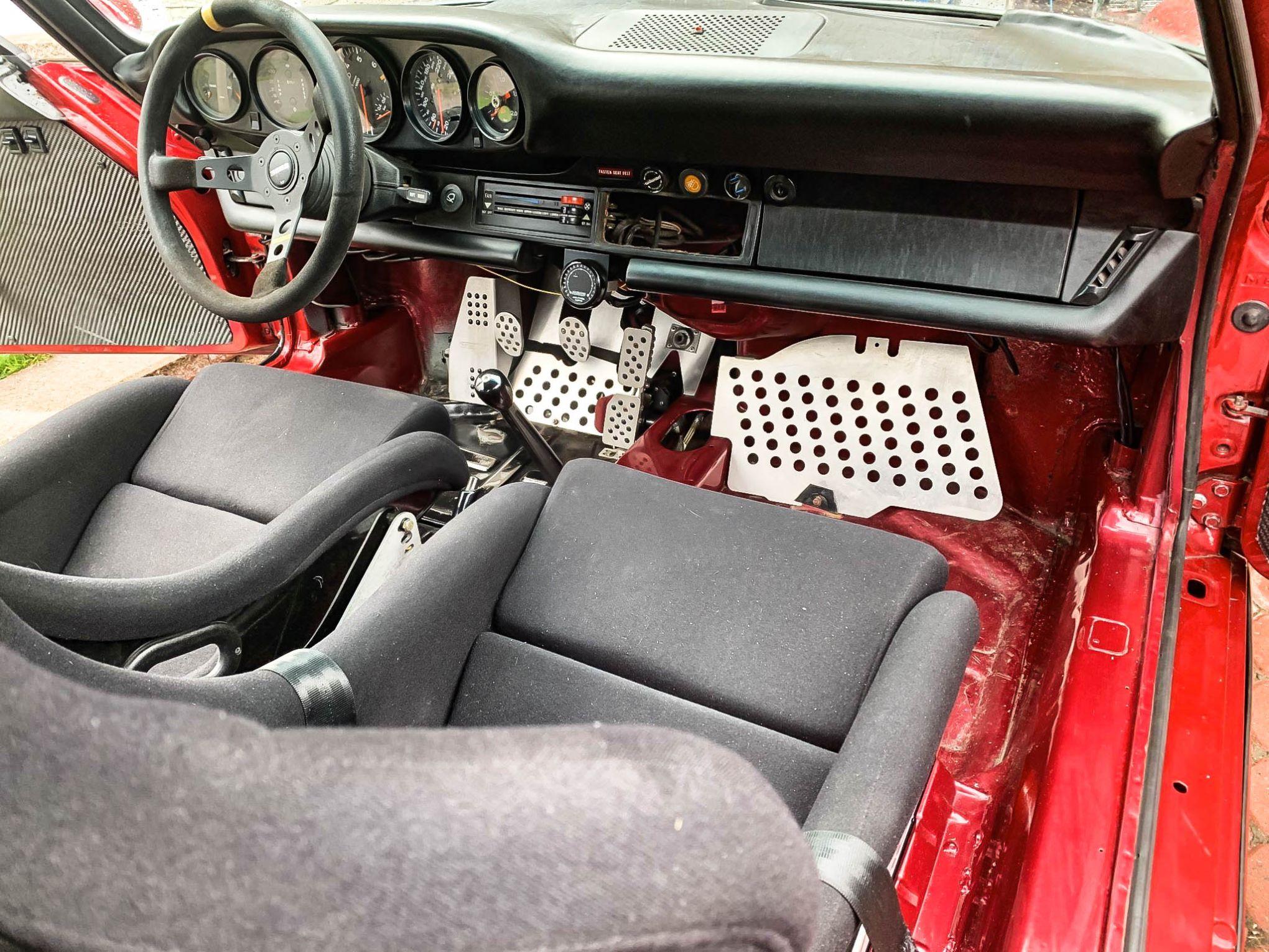 1975 Porsche 911 ‘Outlaw’ Looks Like An Awesome Track Toy